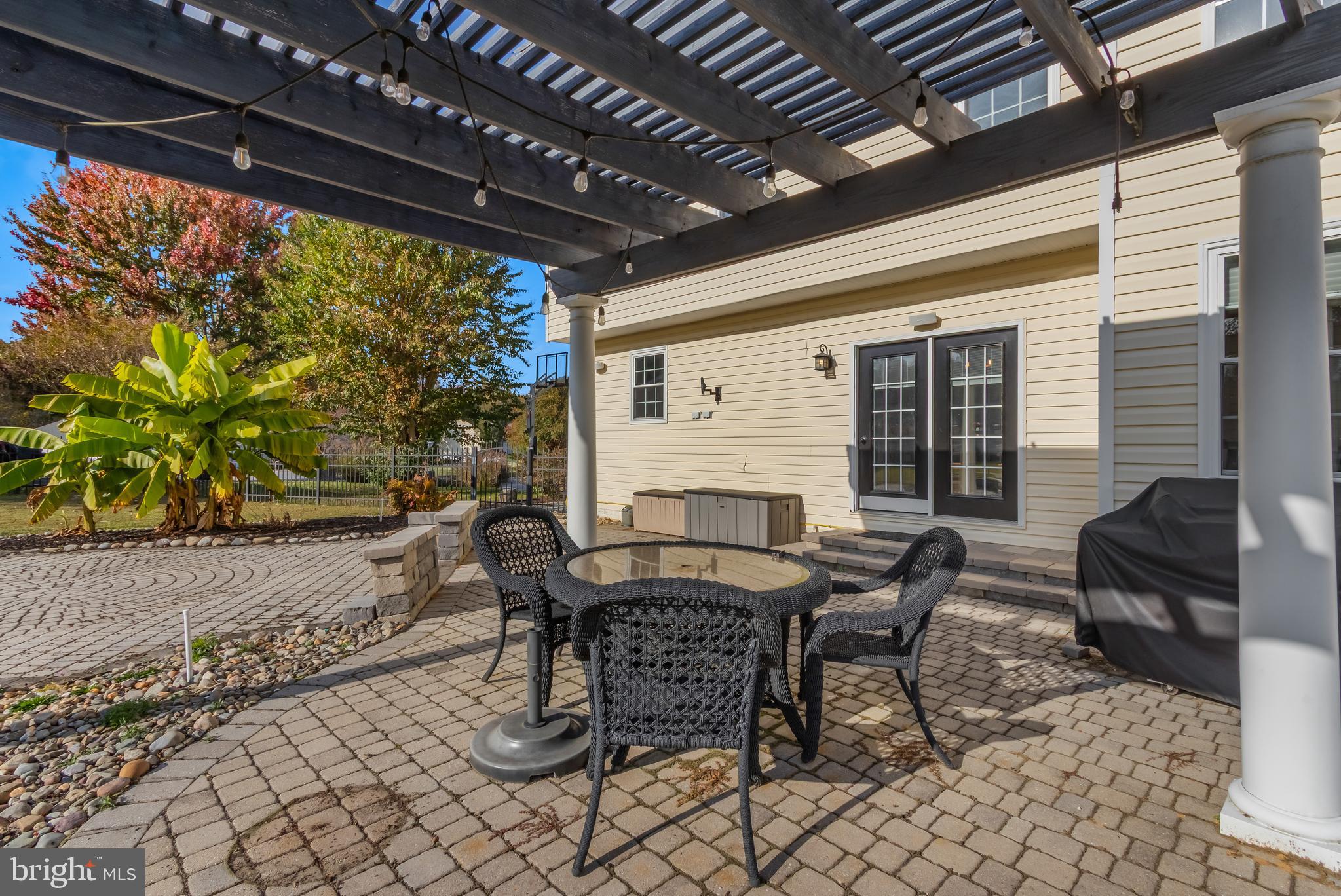 CROSS POINT - Residential