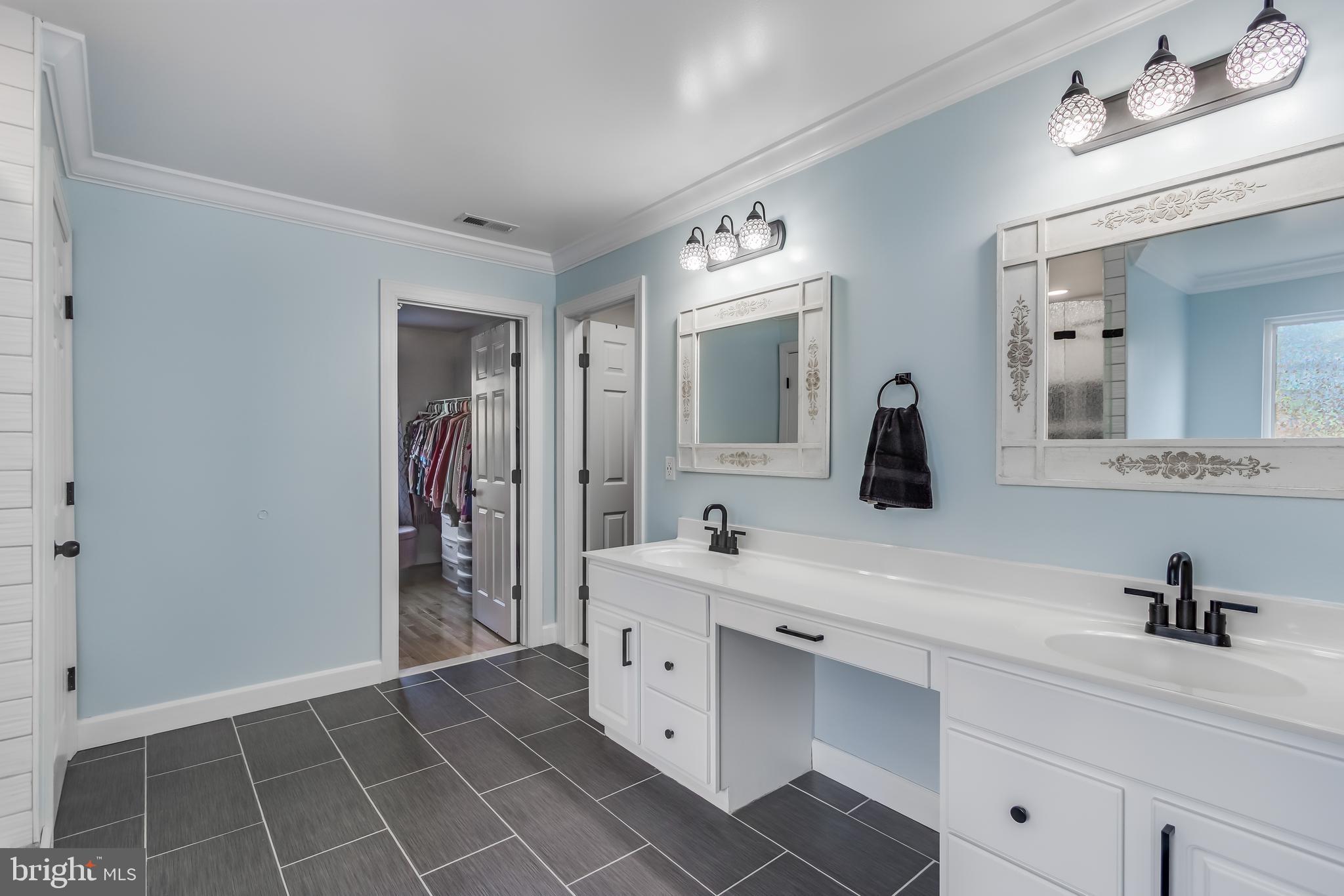 CROSS POINT - Residential