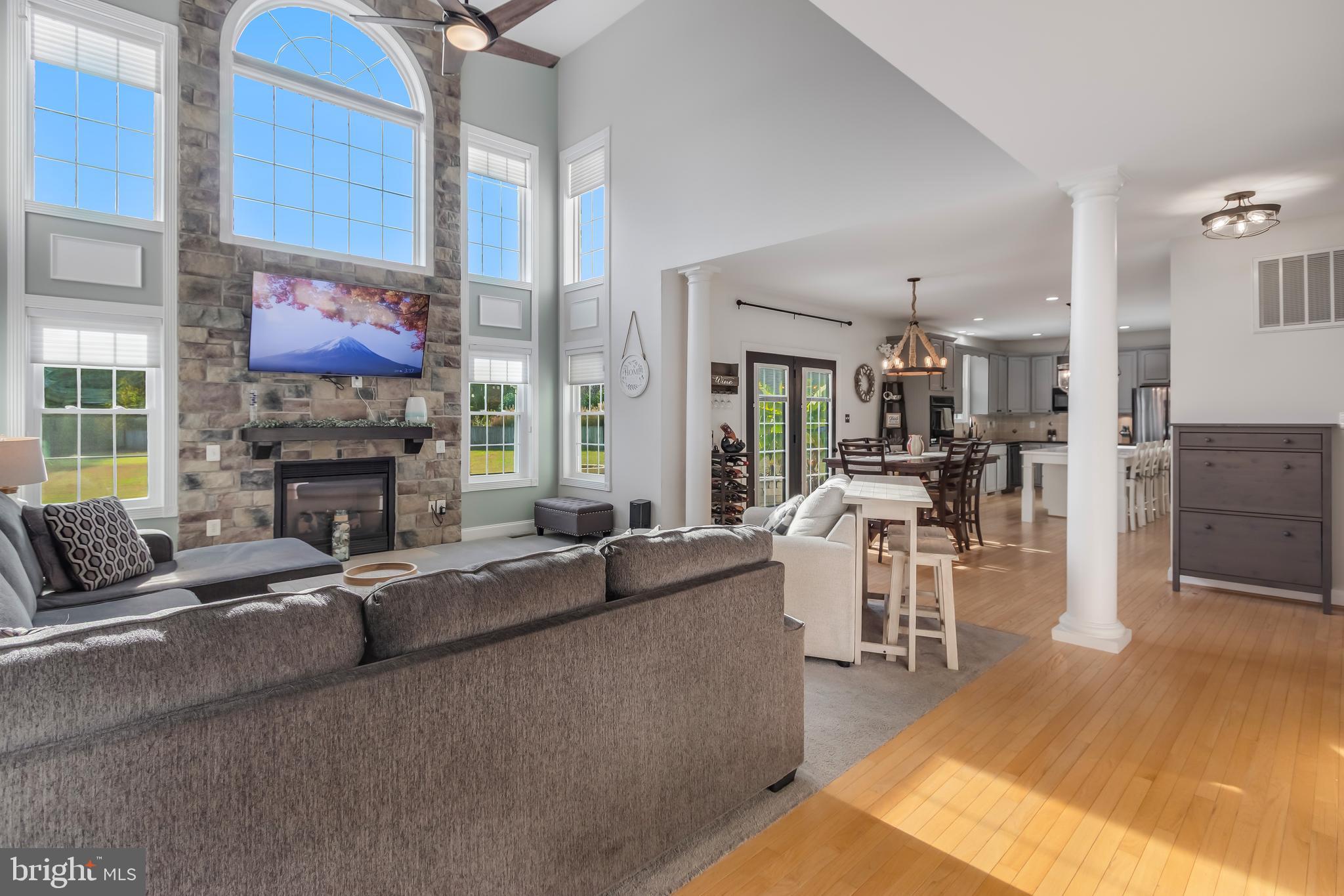 CROSS POINT - Residential