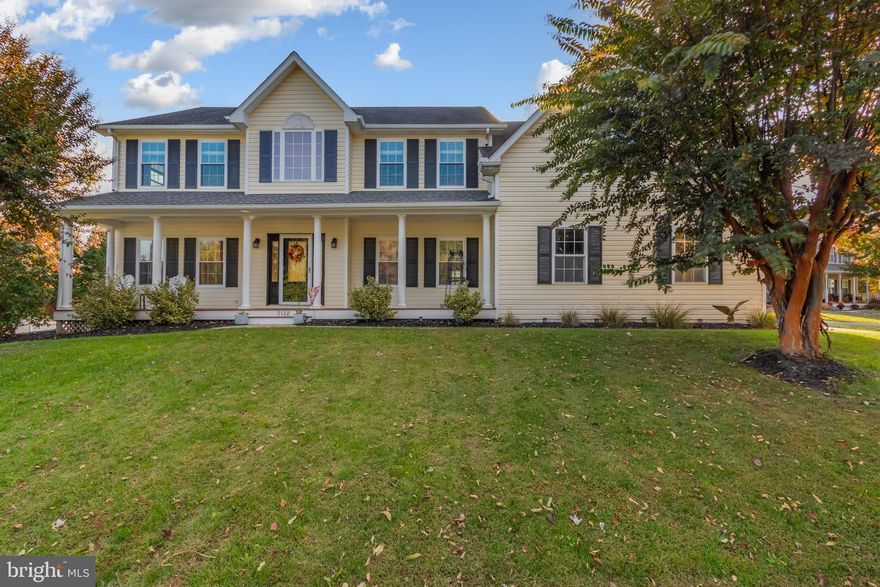 Almost 5,000 Finished s/f in this Beautiful QBH Willow Model Home in  the Most Popular Community of Cross Point.  Two Story Foyer and Family Room w/Stone Fireplace, Hardwood Flooring, Separate Living Room, Dining Room and Additional Bedroom or Office.   Fresh Paint, Remodeled  Kitchen with Huge Island, 4 Large Bedrooms in the Upper Level  w/Laundry Rooom and New Primary Bath.    Lower Level Offers Custom Bar, Workout Room, Man Cave, Half Bath and Storage Area.   Most Appliances Replaced in the Last 3 Years,  New Windows 2 Years.   Sprinkler System in the Front Yard,  Fully Fenced AND Level Back Yard w/Hardscape Patiio, Pergola and Firepit........ This is the Perfect Fit for All Your Wants and Needs.