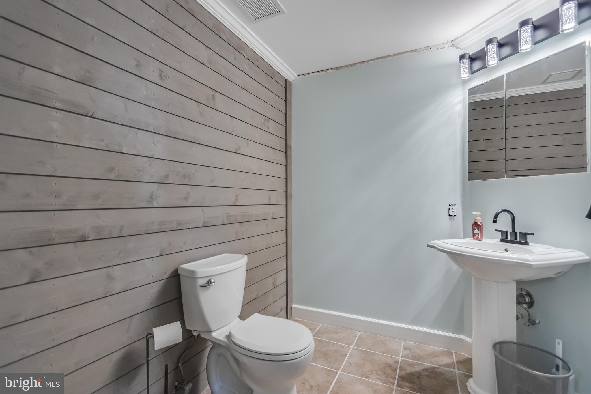 CROSS POINT - Residential