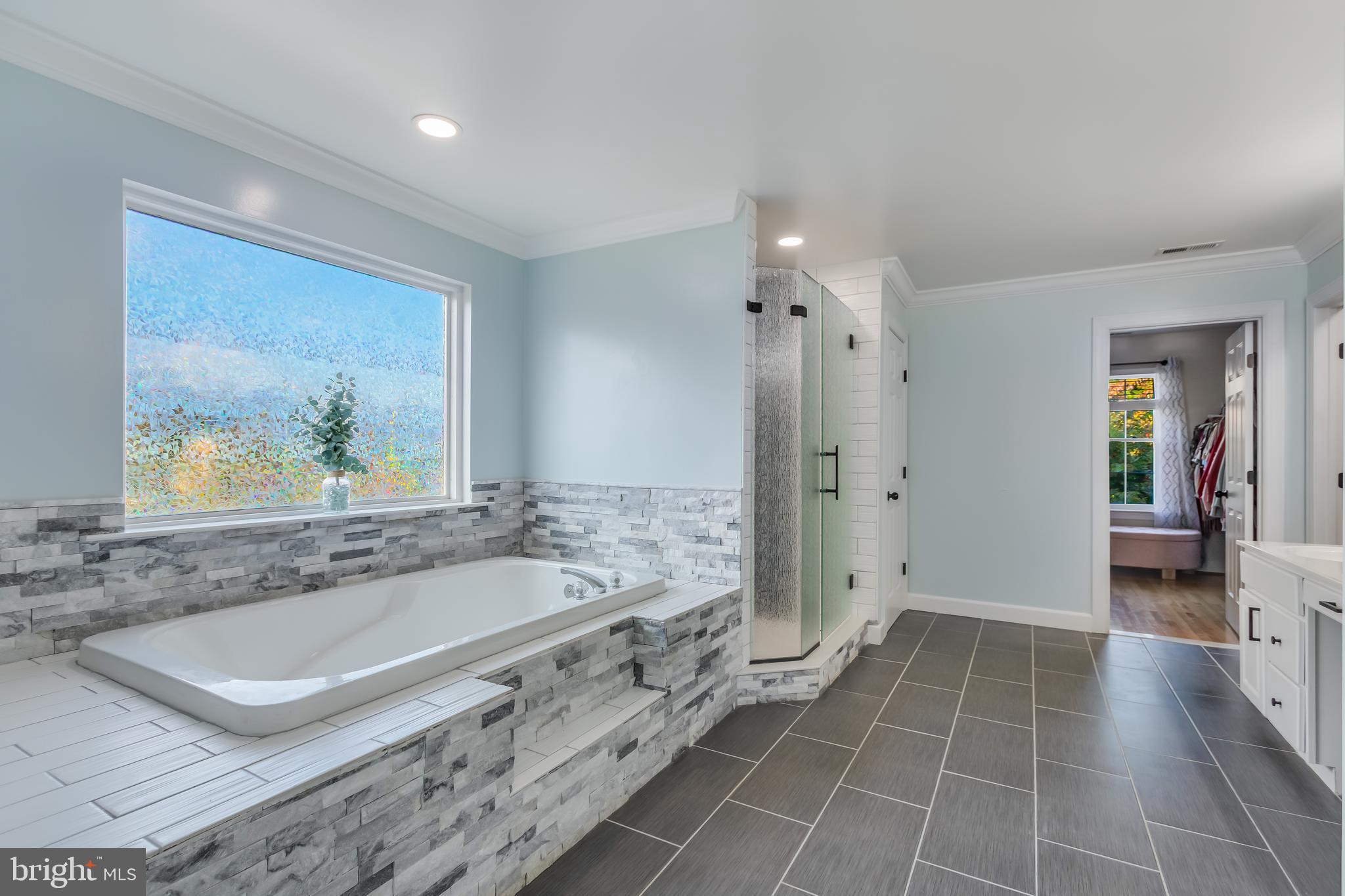 CROSS POINT - Residential