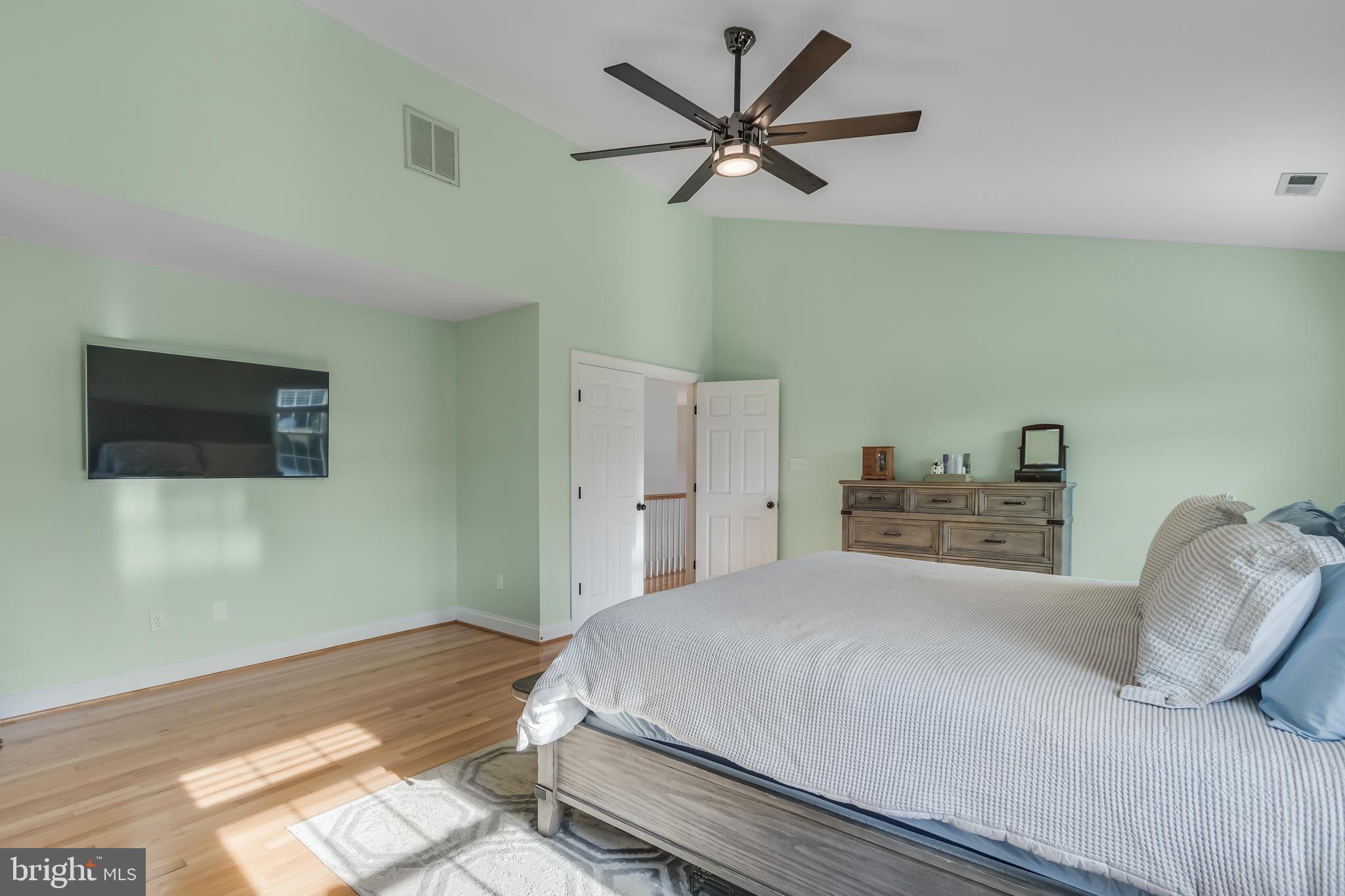 CROSS POINT - Residential