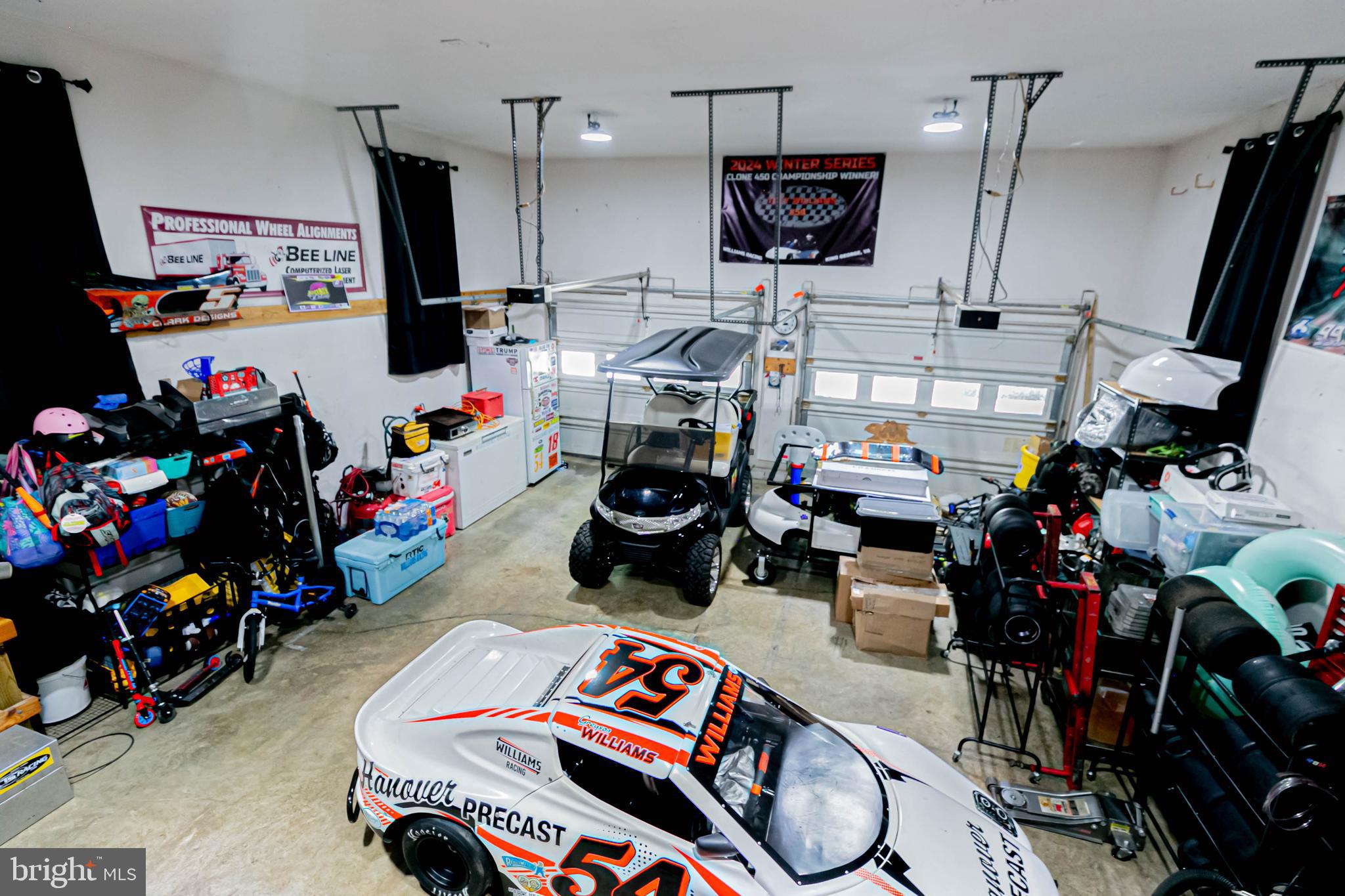 LAKE CAROLINE - Residential