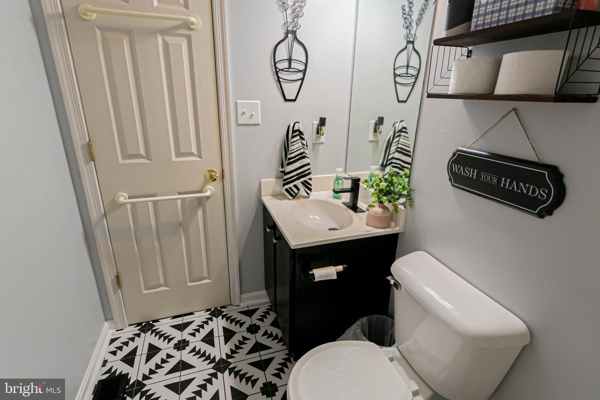 LAKE CAROLINE - Residential