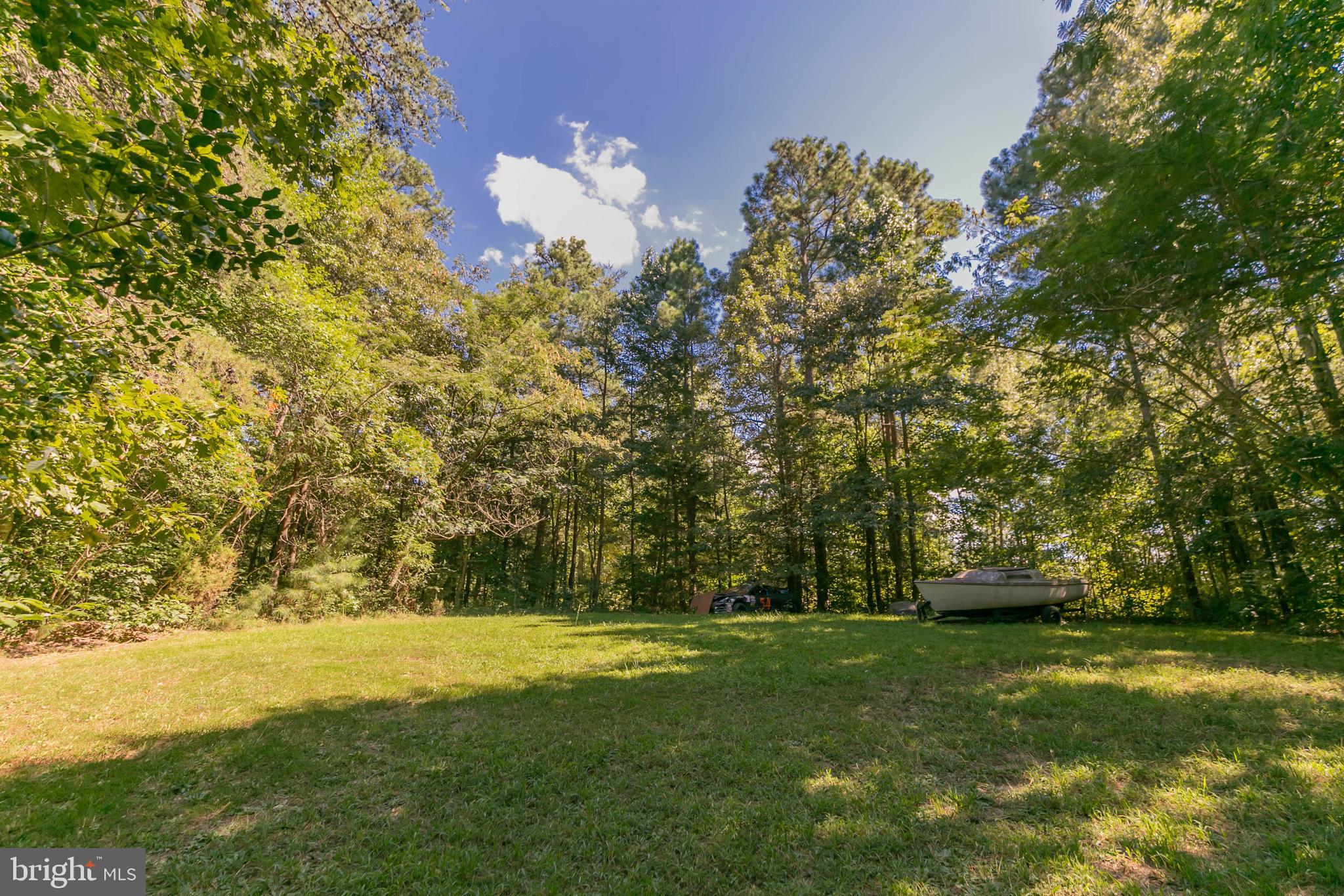 LAKE CAROLINE - Residential