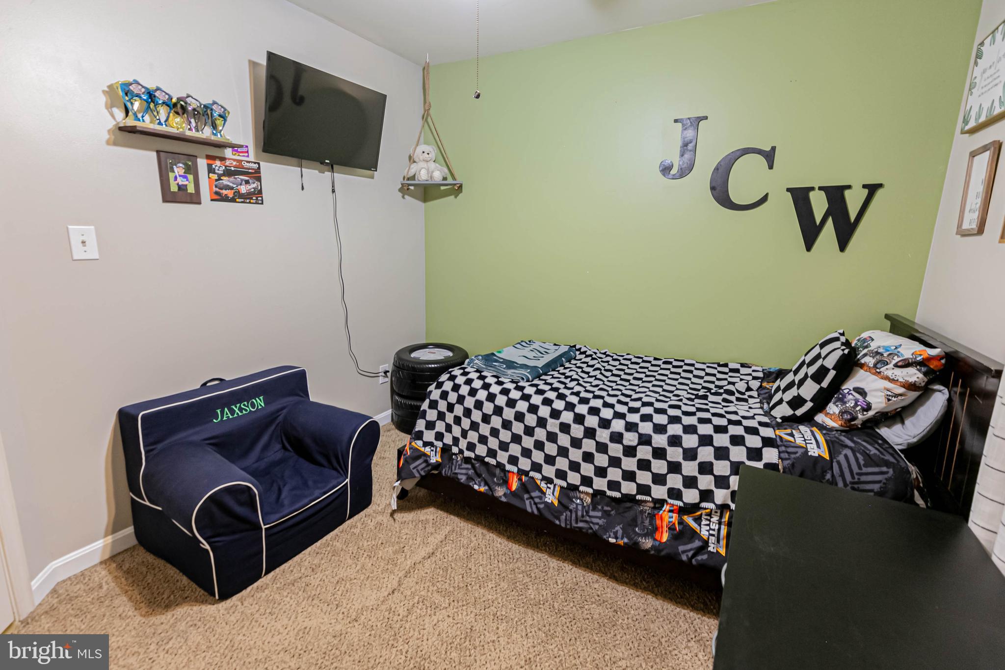 LAKE CAROLINE - Residential