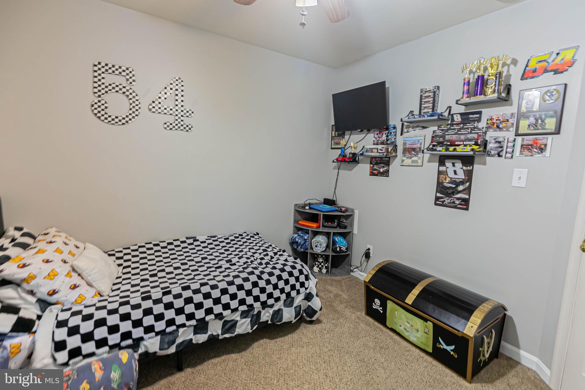 LAKE CAROLINE - Residential