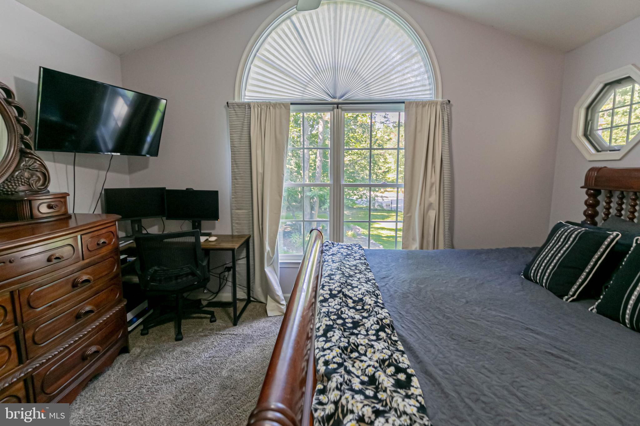 LAKE CAROLINE - Residential