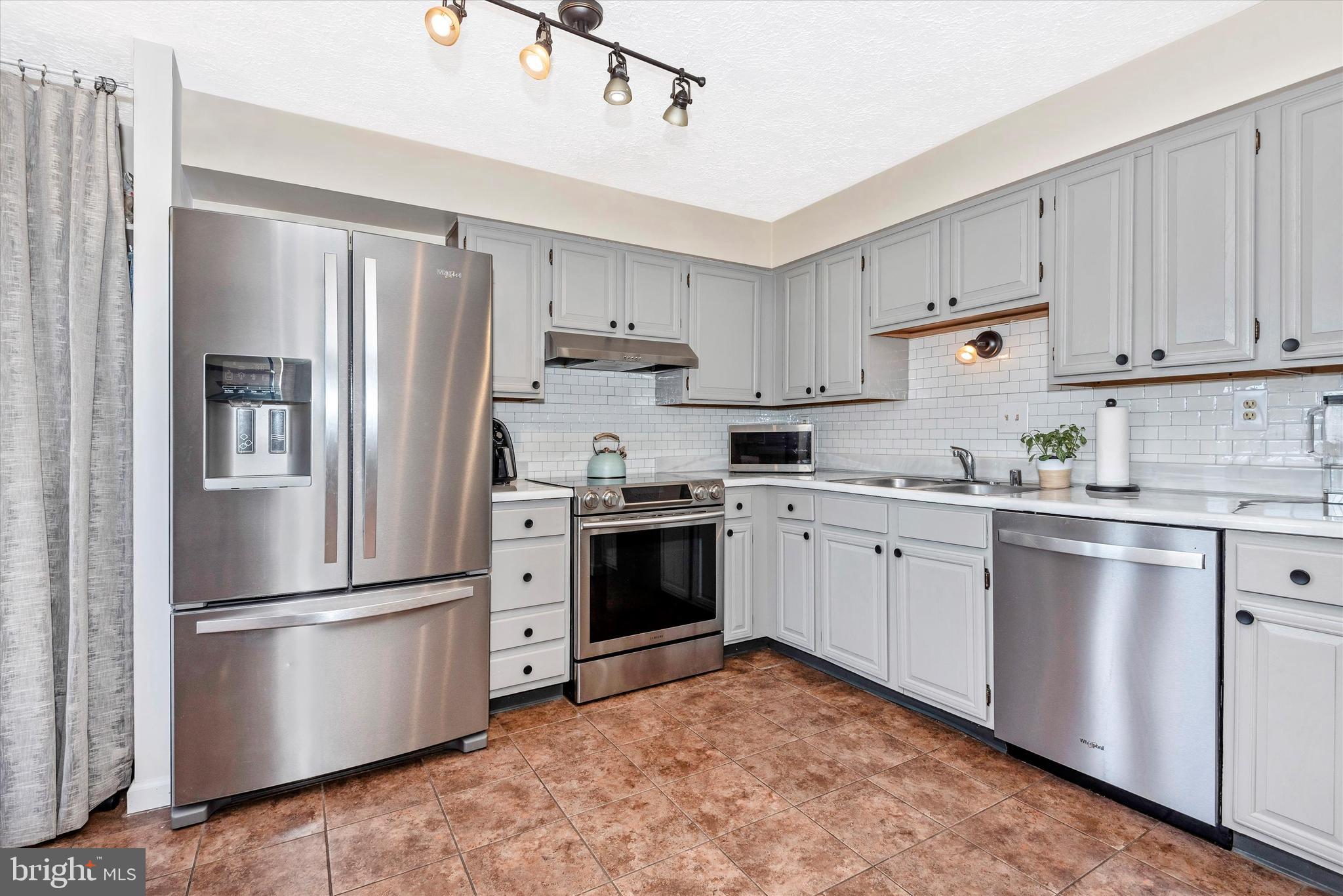 FARMBROOK - Residential