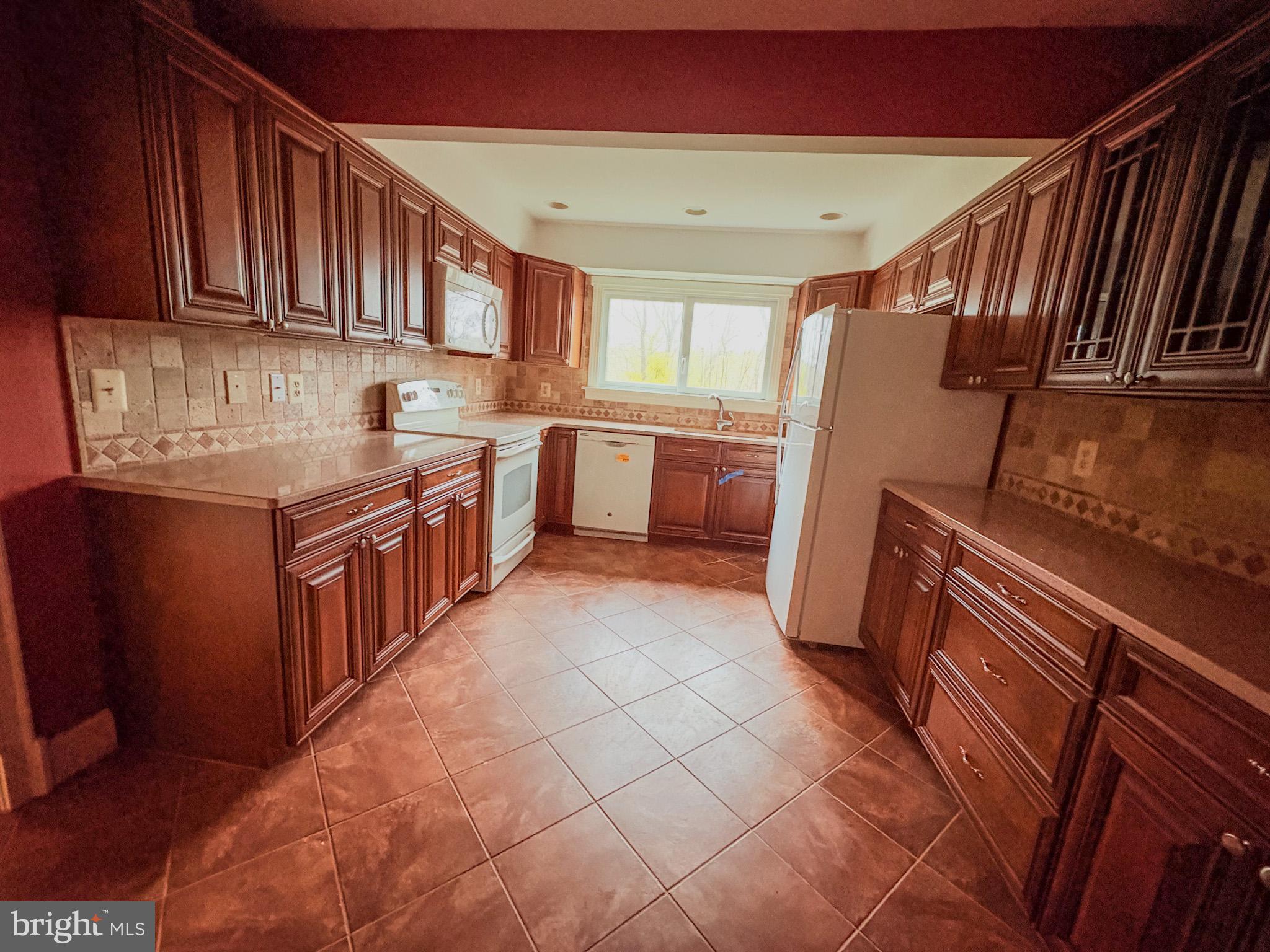 LAKE RIDGE - Residential