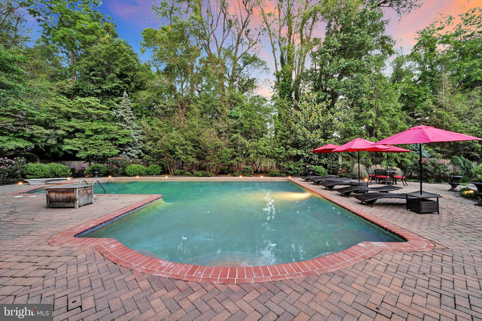 THE CLIFFS - Residential