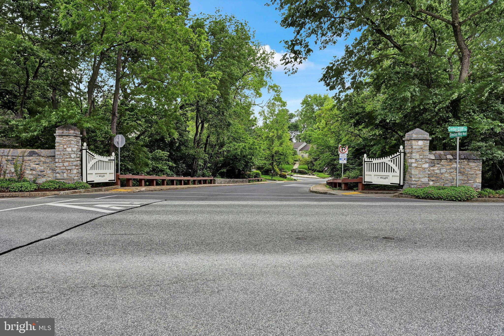 THE CLIFFS - Residential