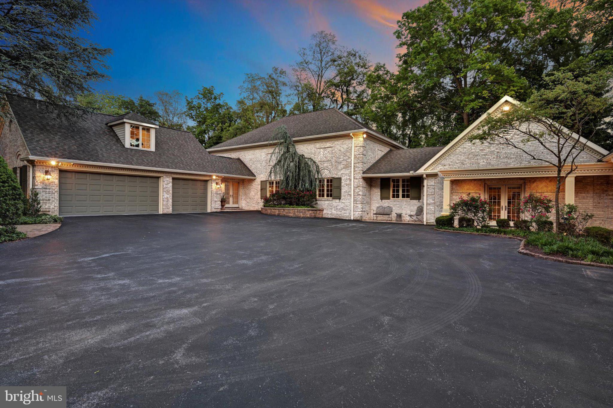 THE CLIFFS - Residential