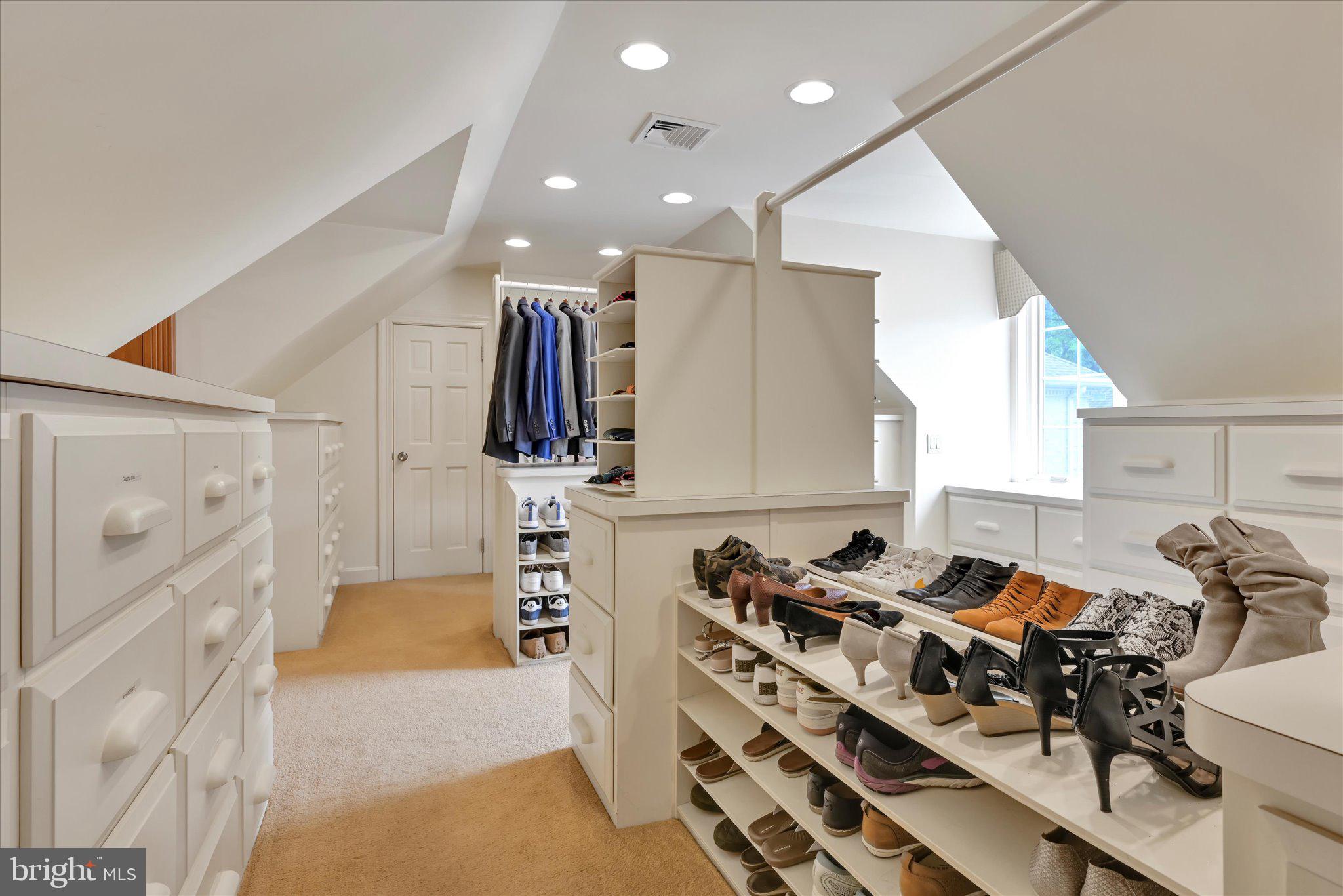 THE CLIFFS - Residential