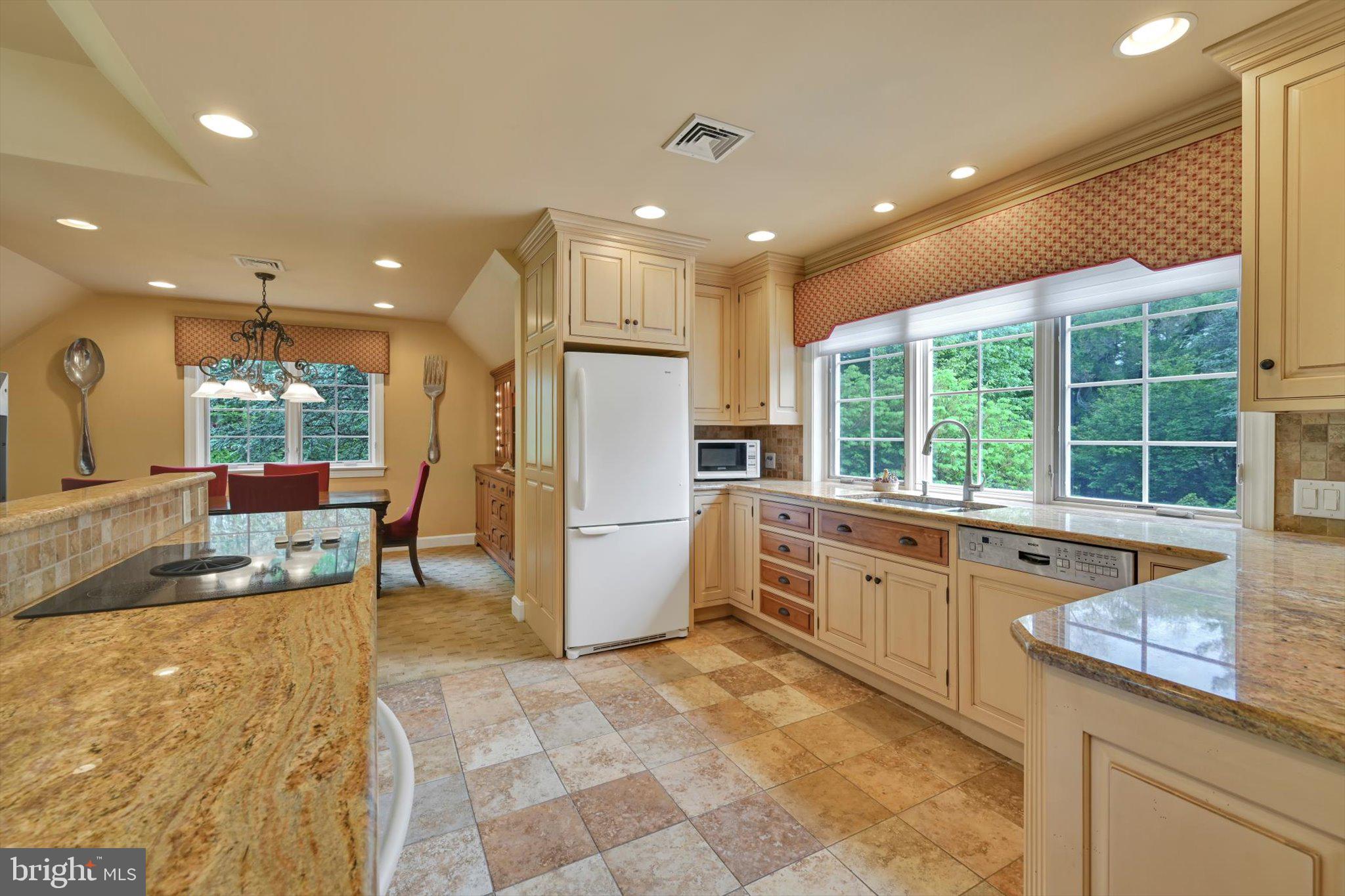 THE CLIFFS - Residential