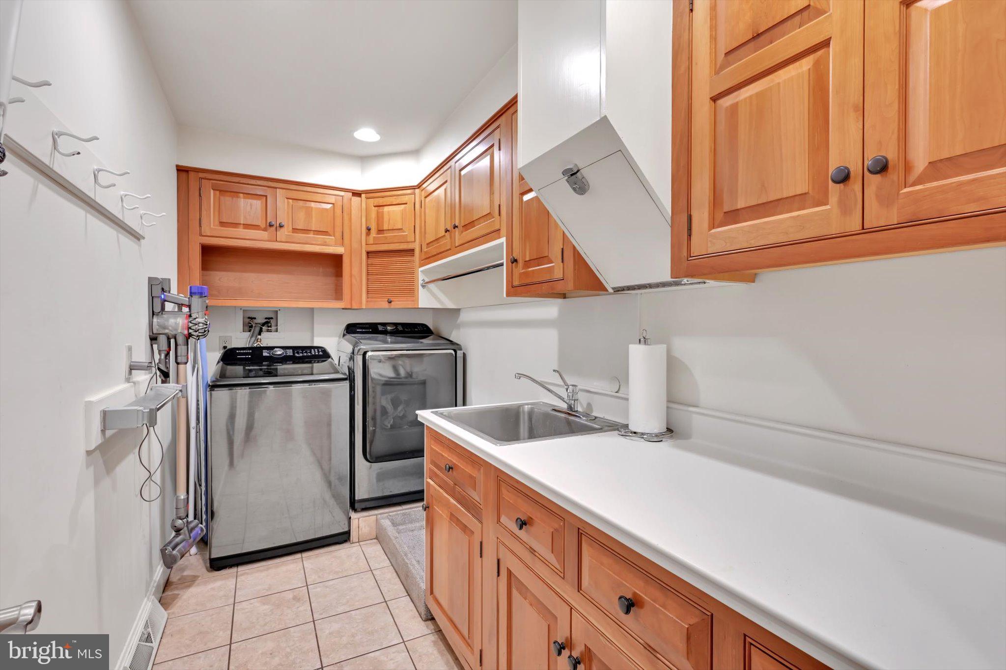 THE CLIFFS - Residential