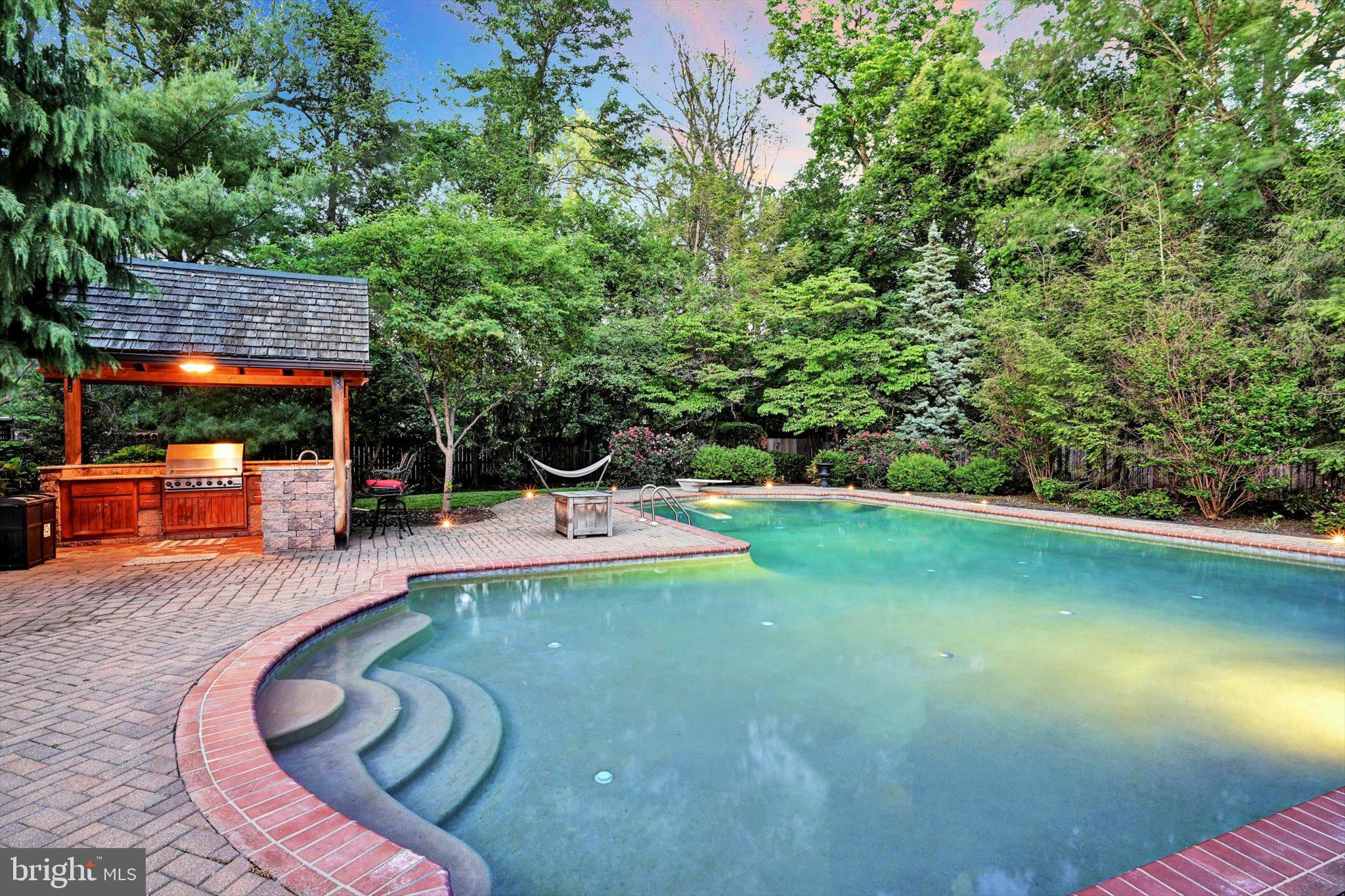 THE CLIFFS - Residential