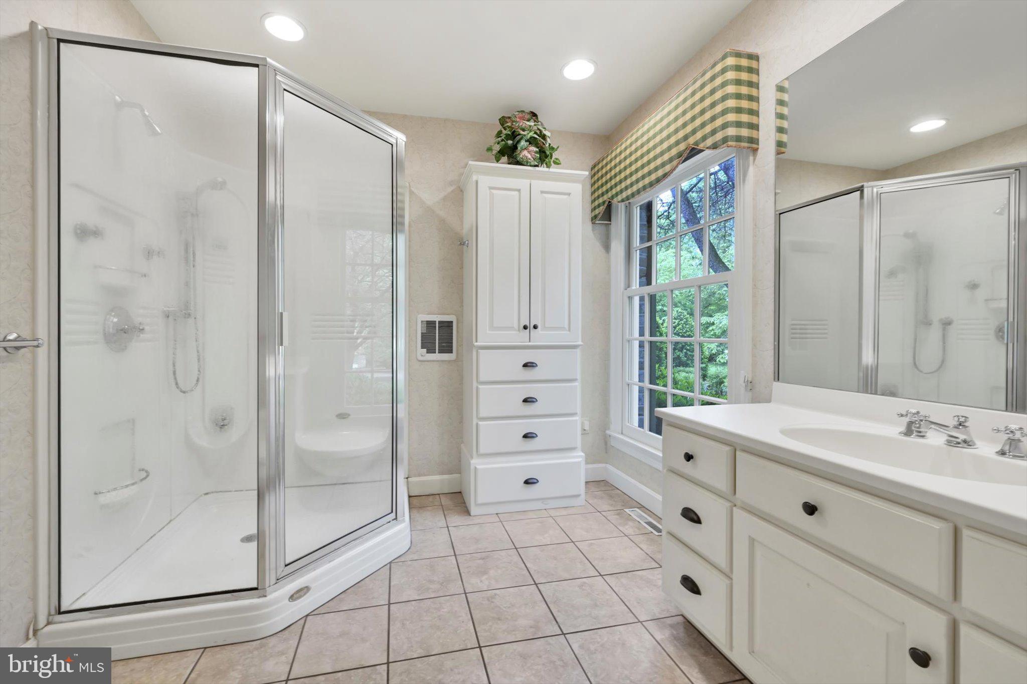 THE CLIFFS - Residential