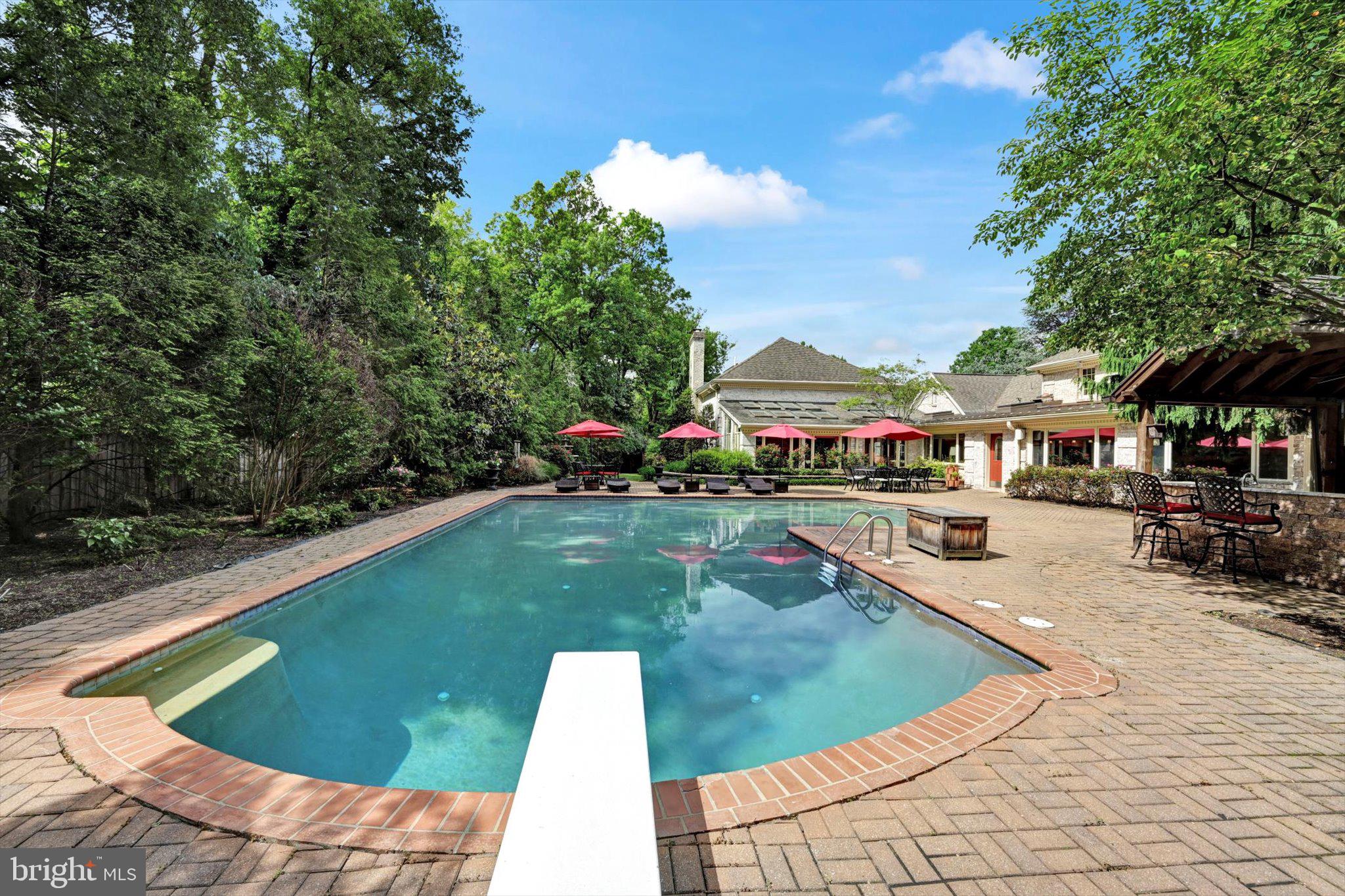 THE CLIFFS - Residential