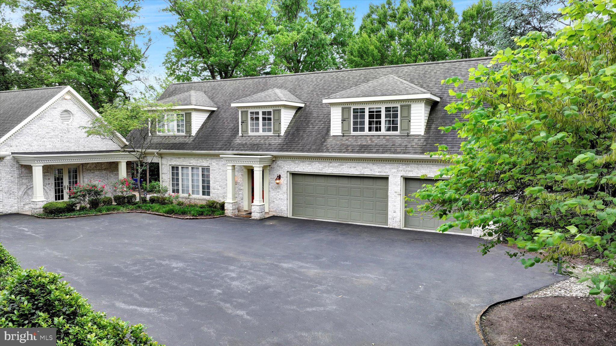 THE CLIFFS - Residential