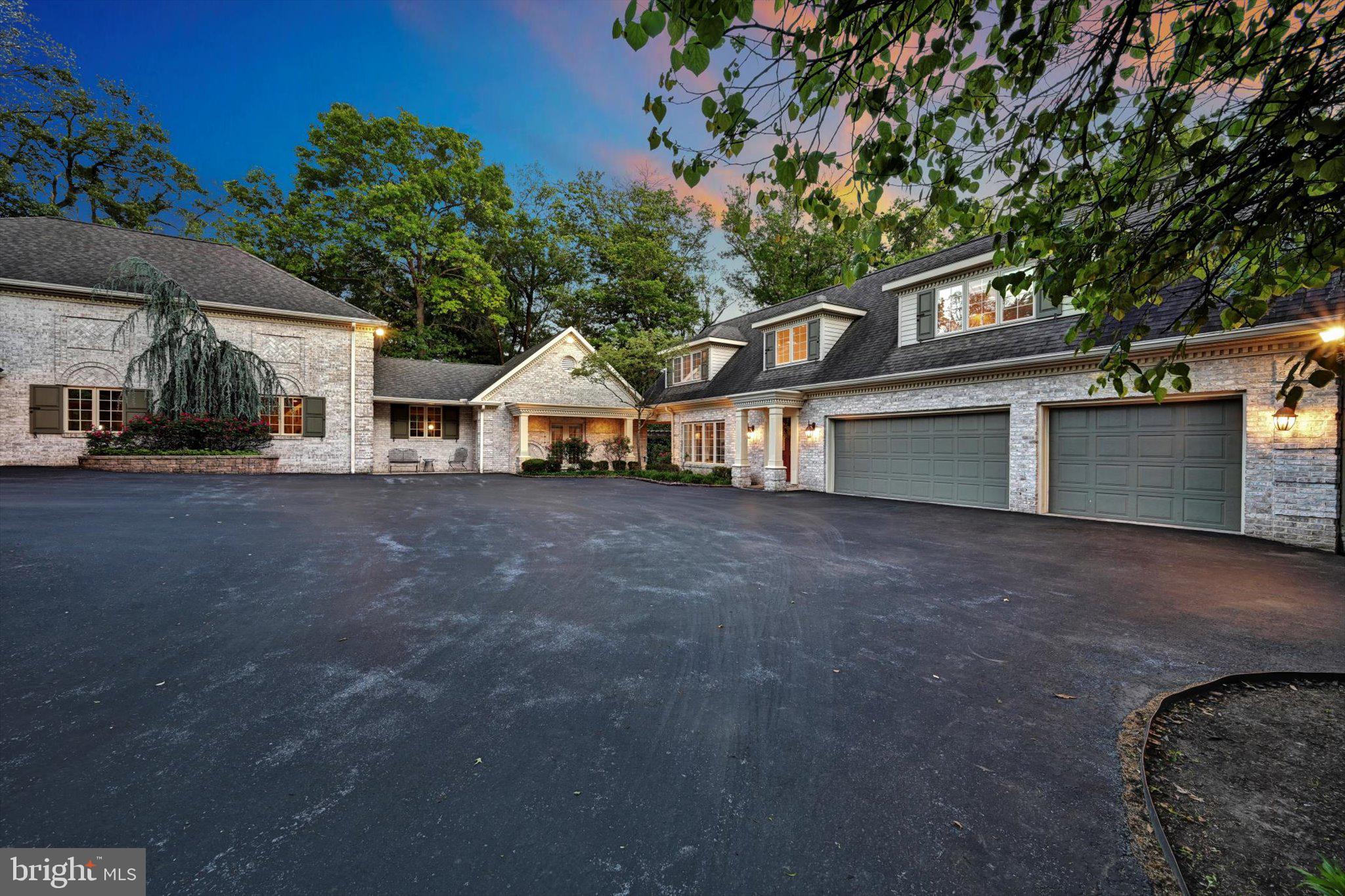 THE CLIFFS - Residential