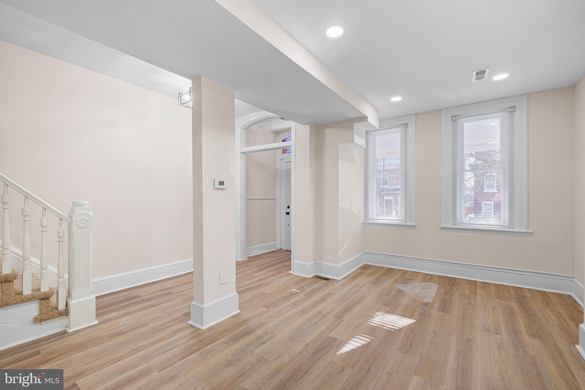 609 N VAN BUREN STREET