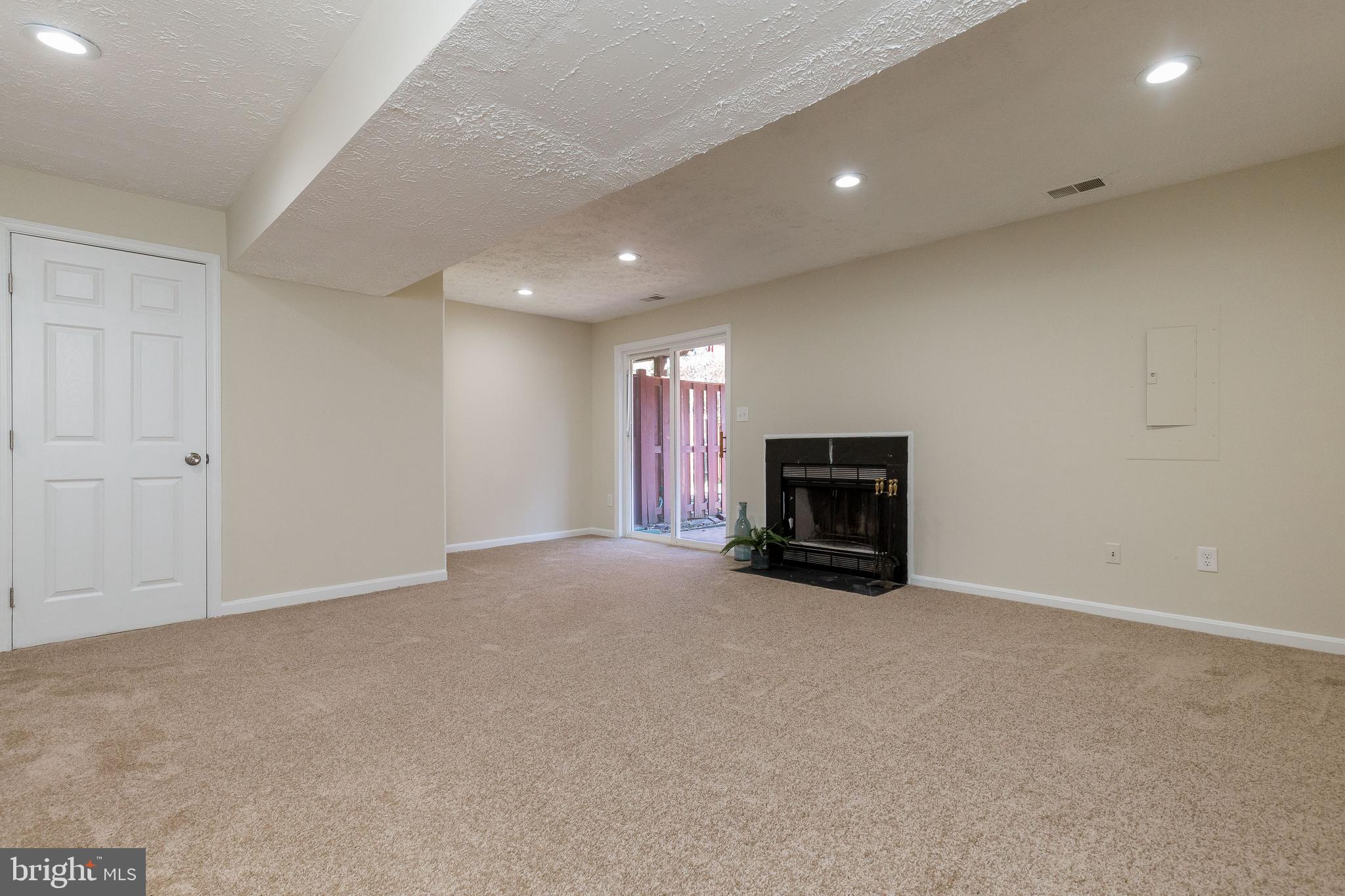 KINGSTOWNE - Residential