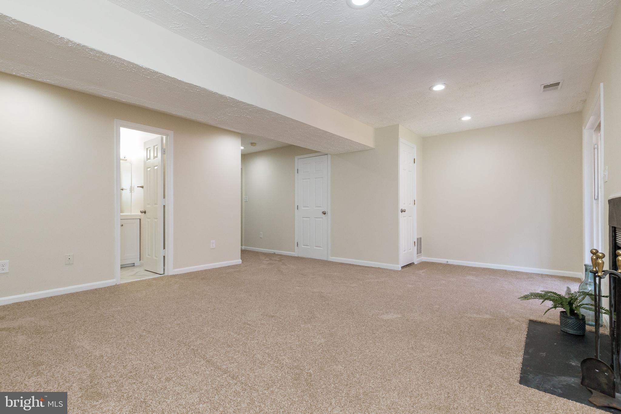 KINGSTOWNE - Residential