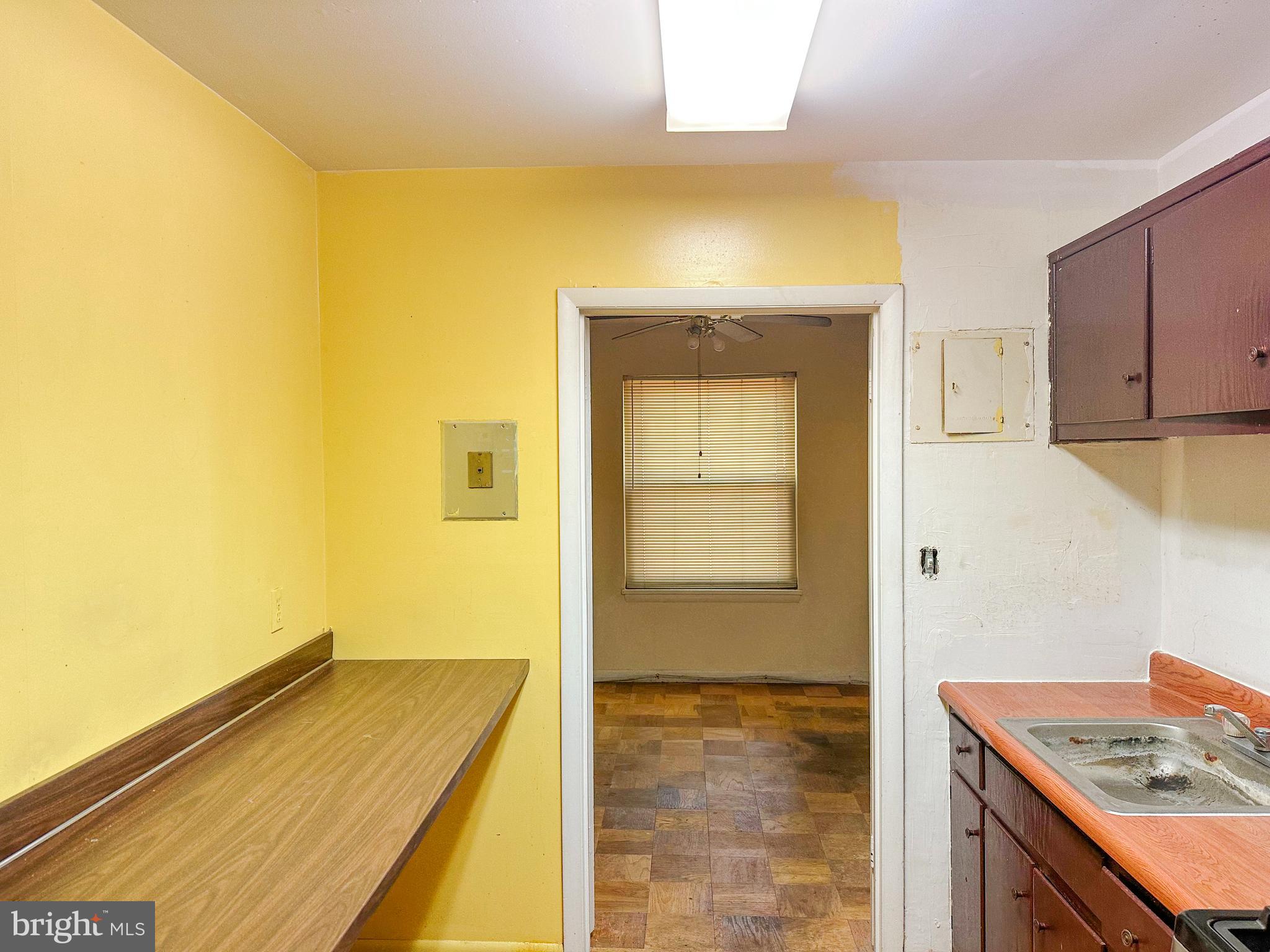 MARLOW TOWERS CONDOMINIUMS - Residential