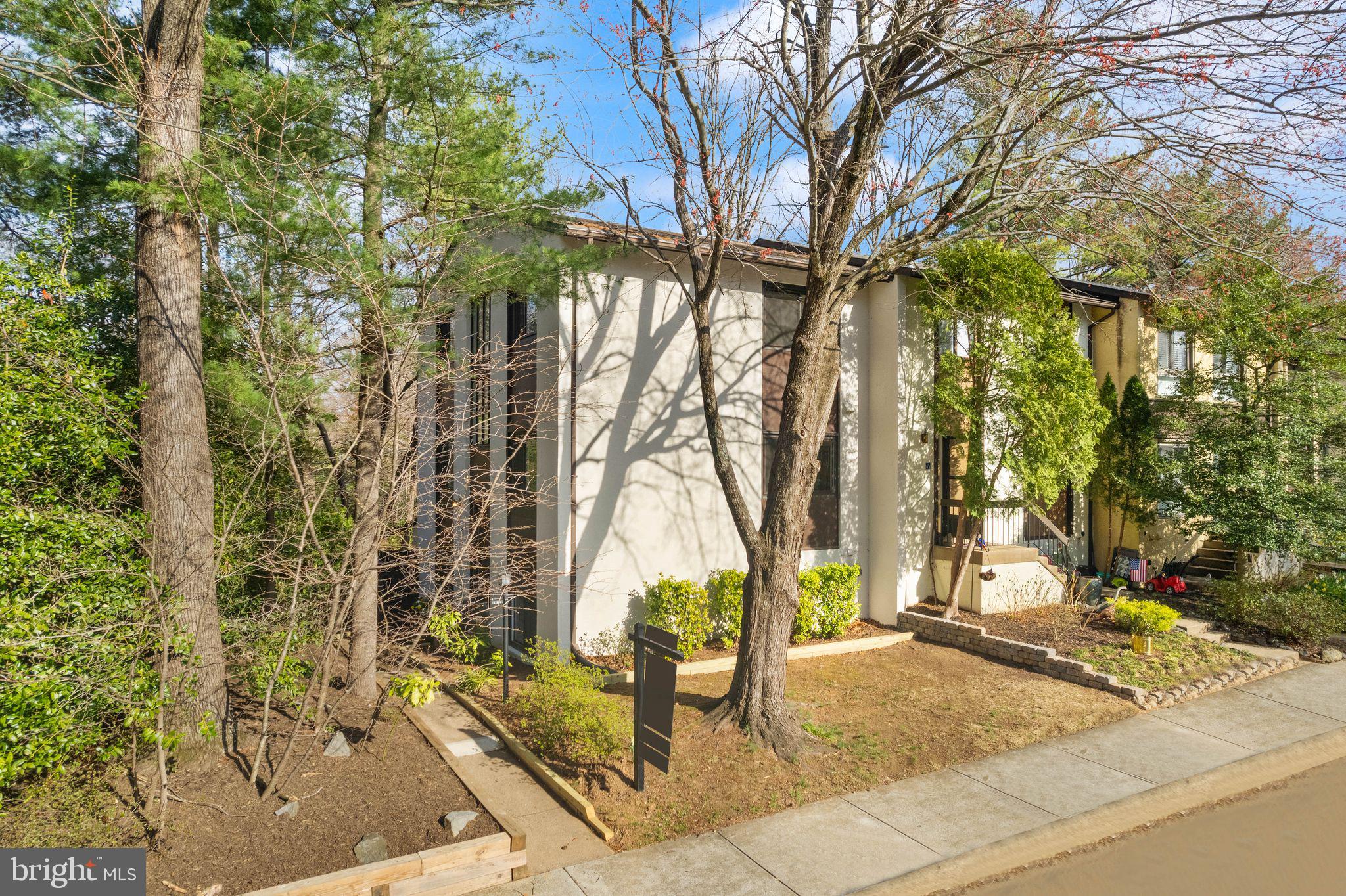 RESTON - Residential