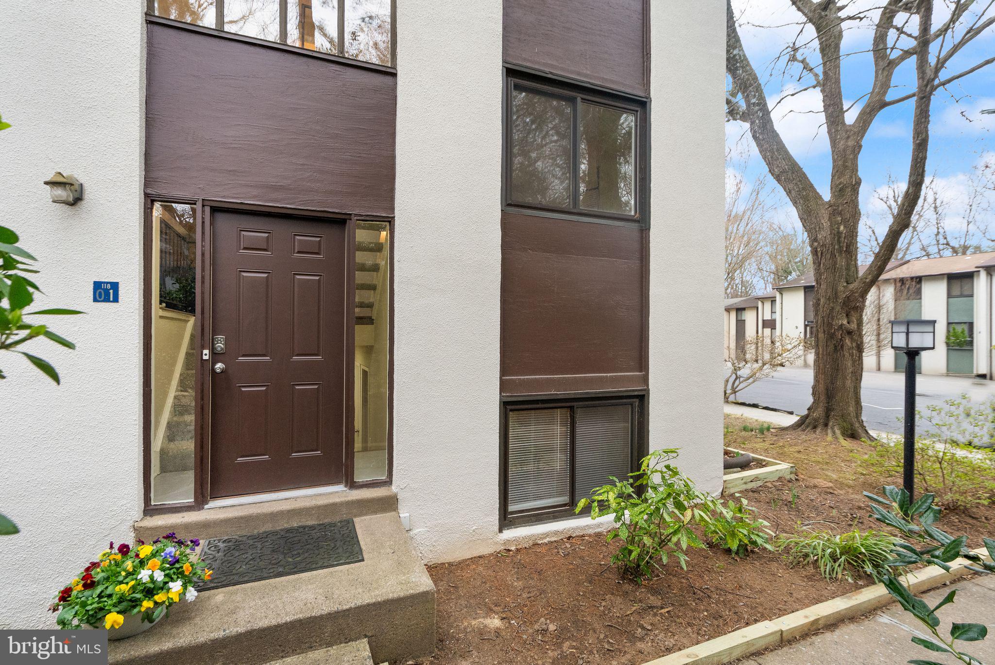 RESTON - Residential