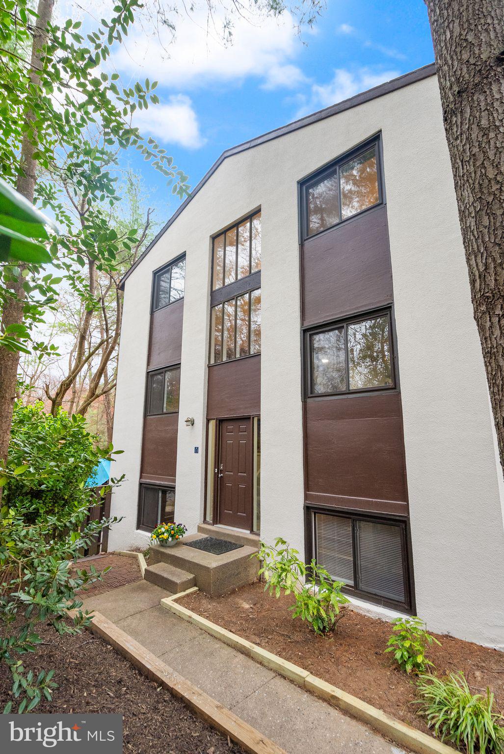 RESTON - Residential