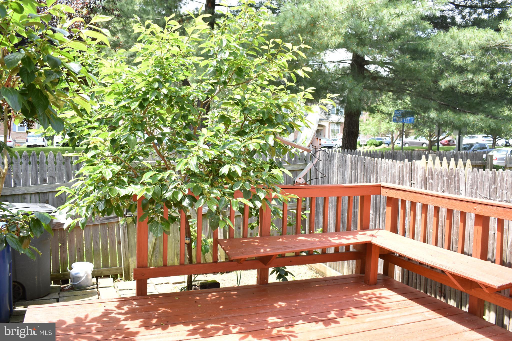 LEE LANDING PARK - Residential