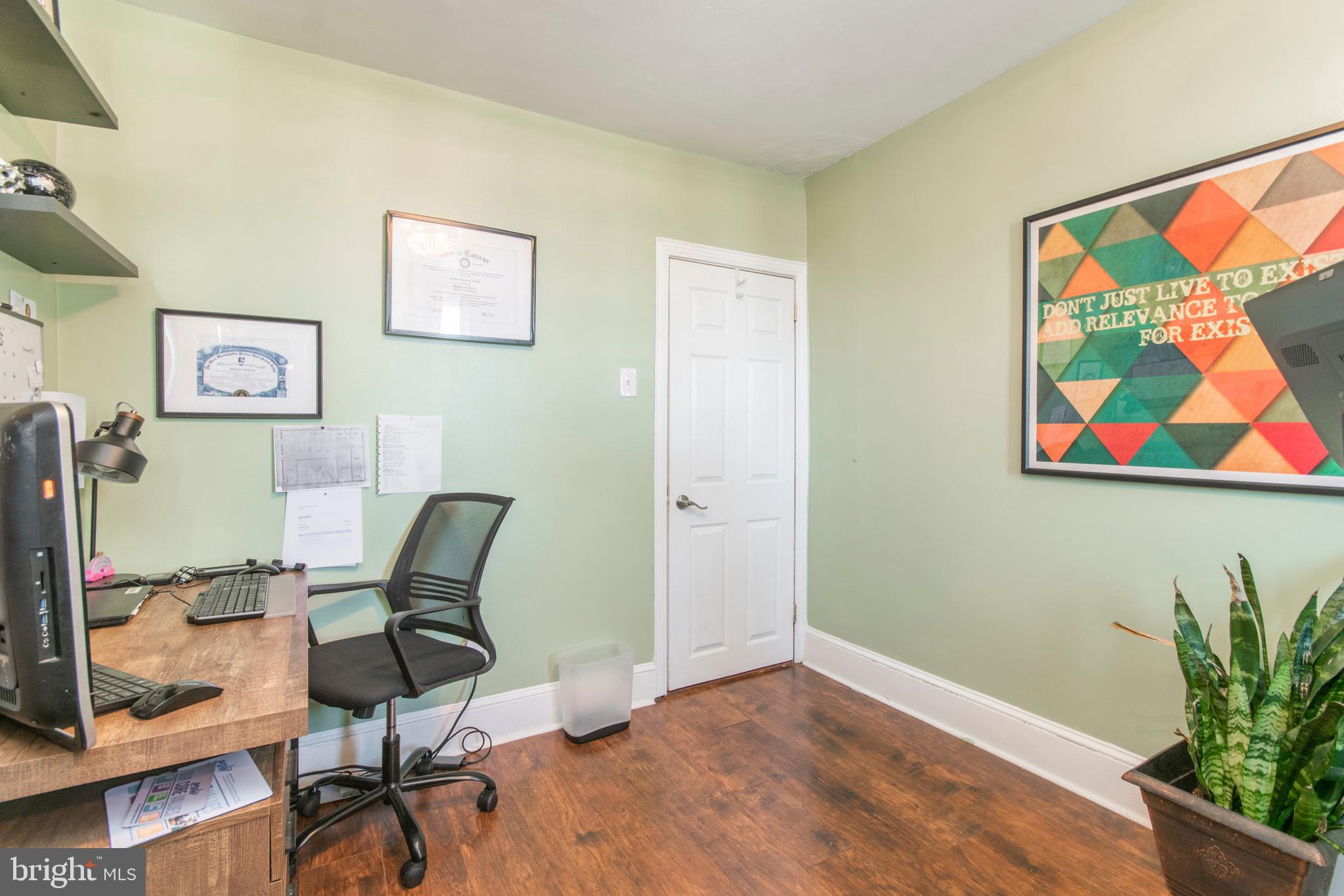 LAWNCREST - Residential