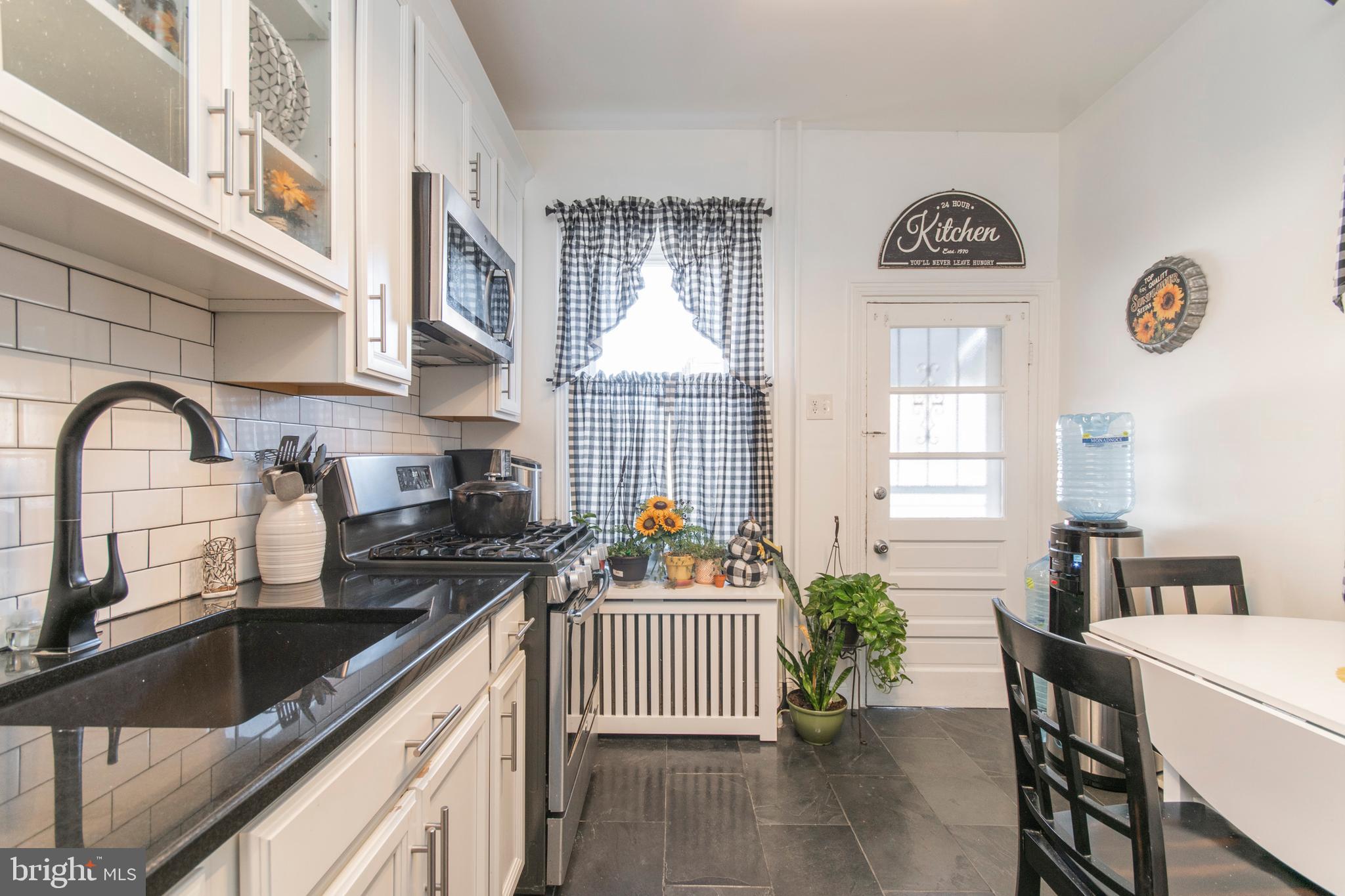 LAWNCREST - Residential