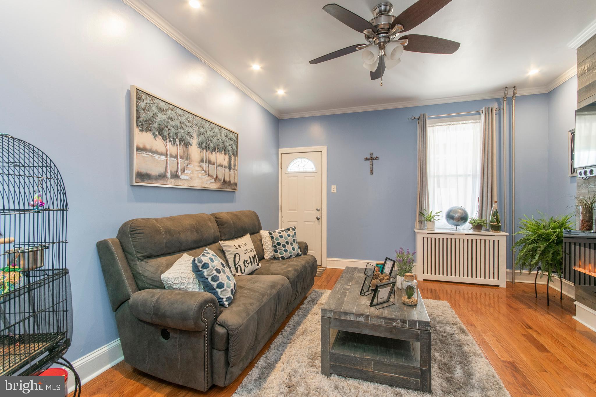LAWNCREST - Residential