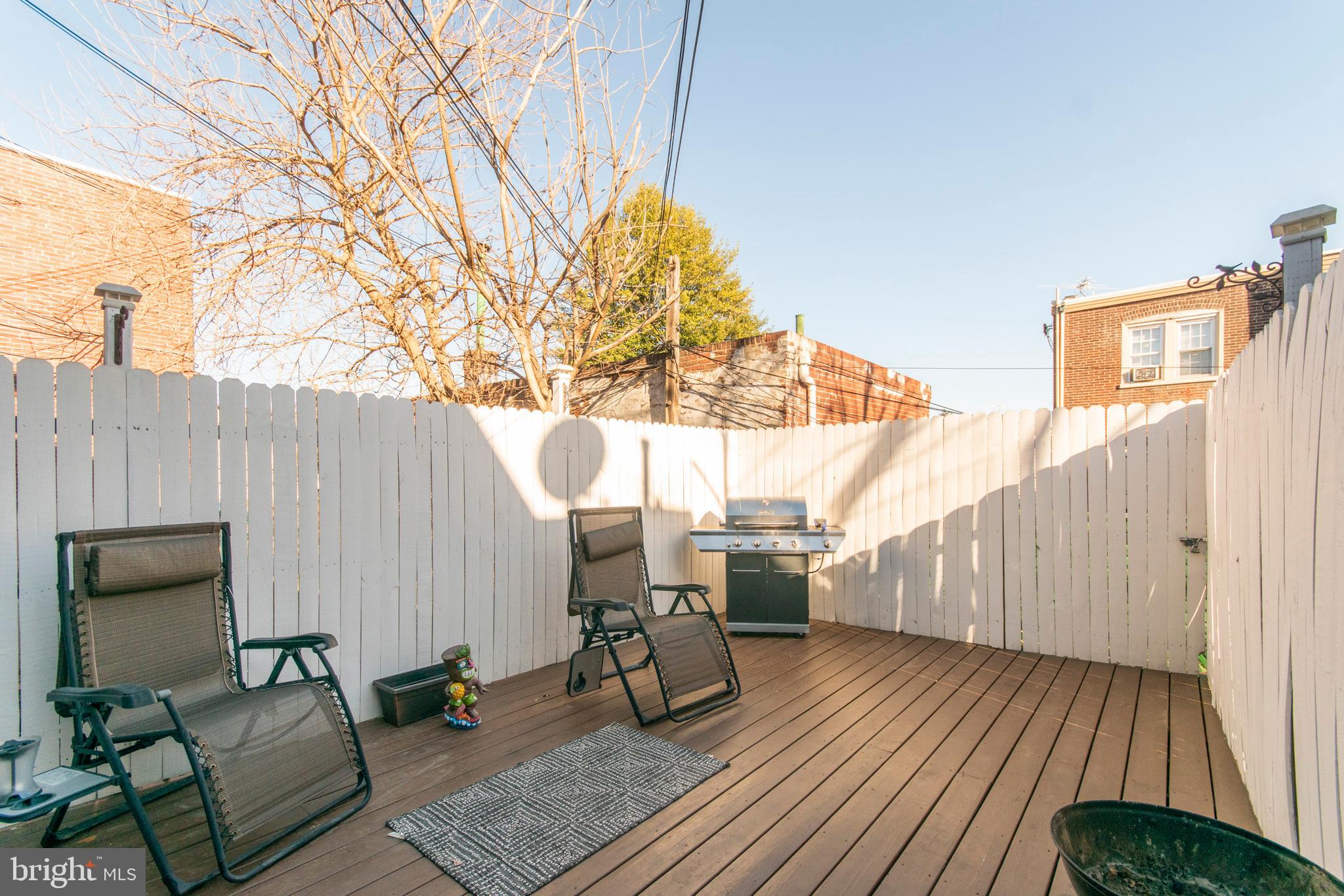 LAWNCREST - Residential