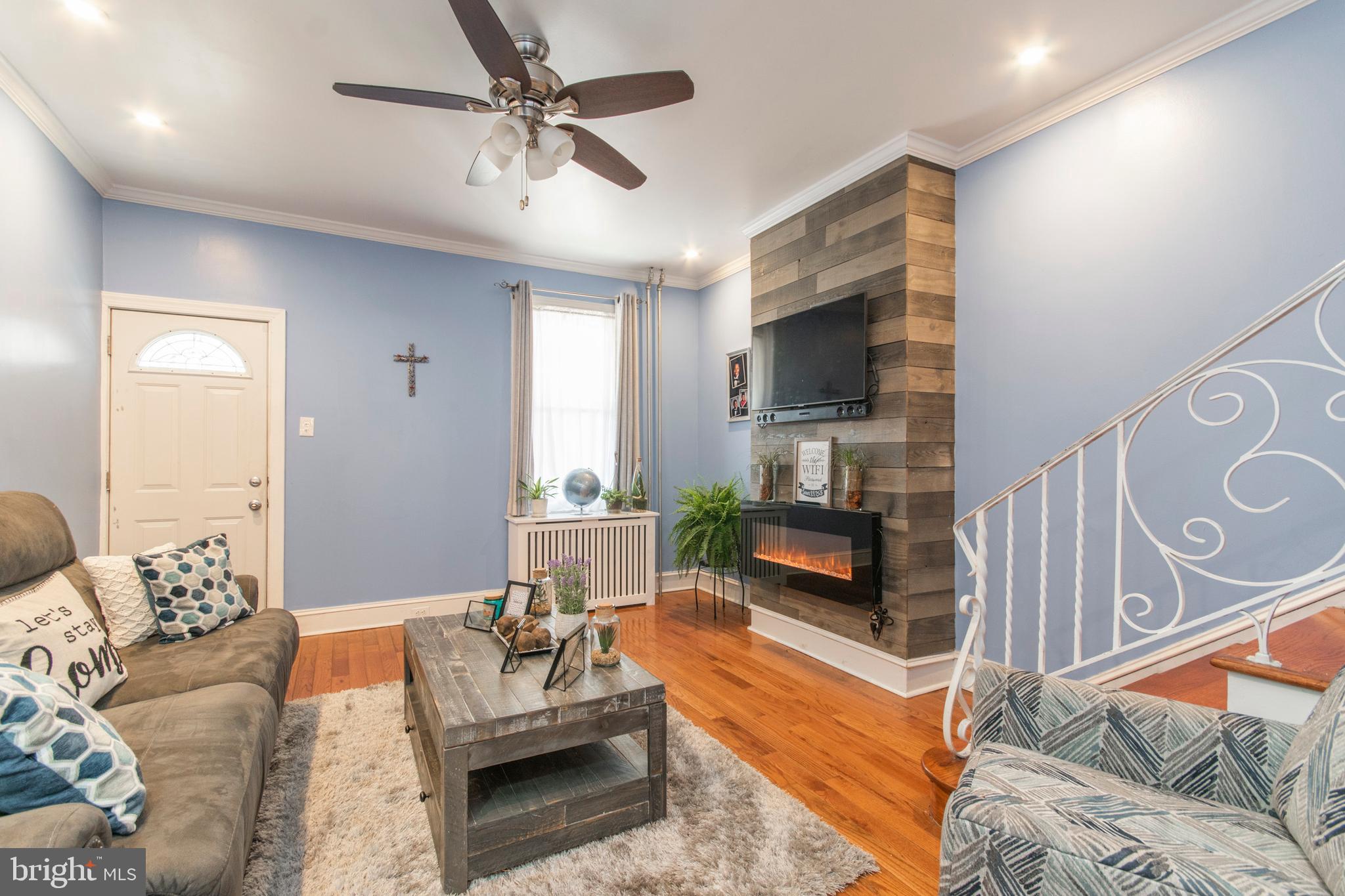 LAWNCREST - Residential
