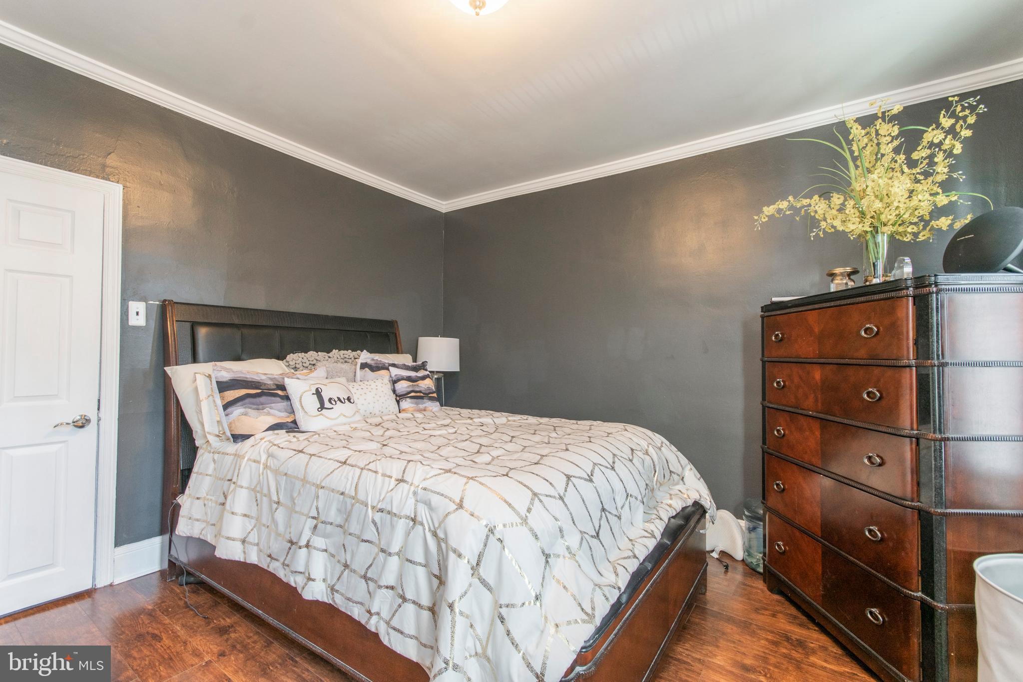 LAWNCREST - Residential