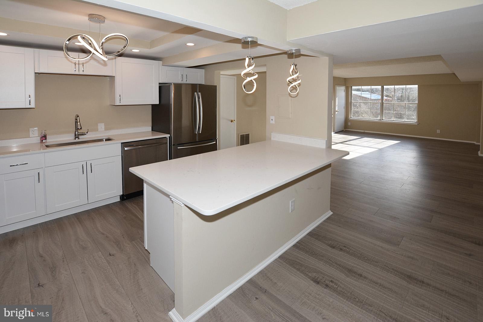 COLONIES AT MCLEAN - Residential Lease