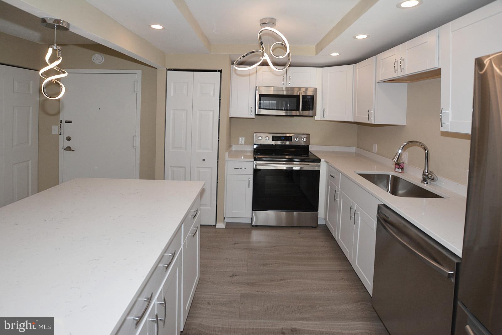 COLONIES AT MCLEAN - Residential Lease