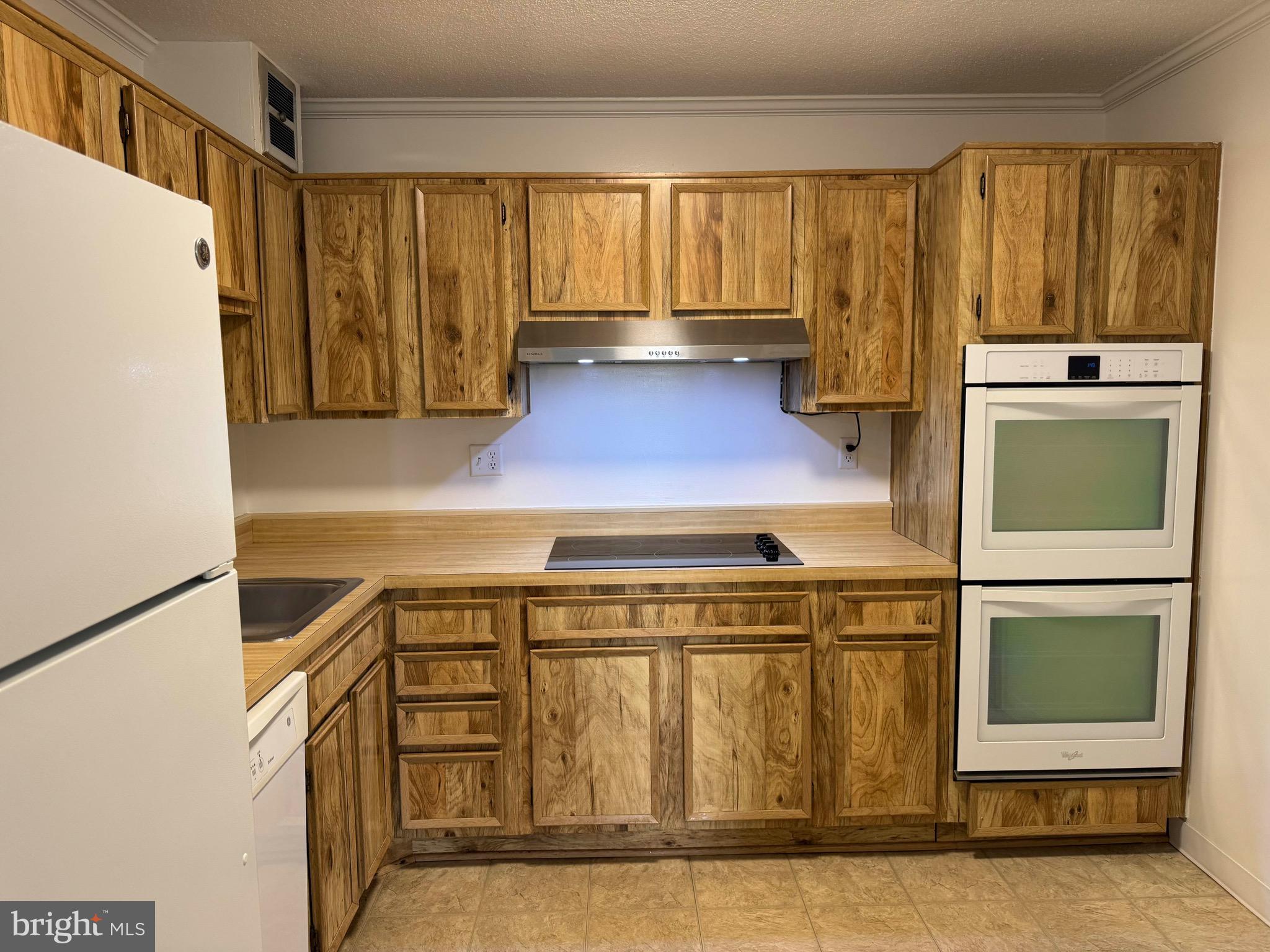 8350 GREENSBORO DRIVE 402