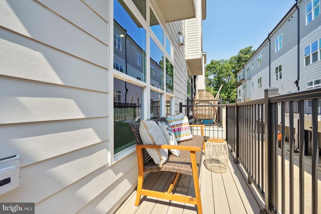 TYSONS RIDGE - Residential