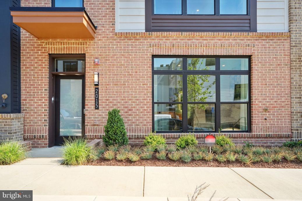 TYSONS RIDGE - Residential