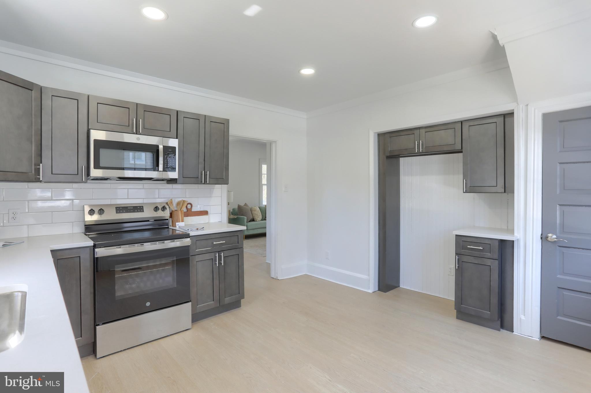 ELIZABETHTOWN BOROUGH - Residential