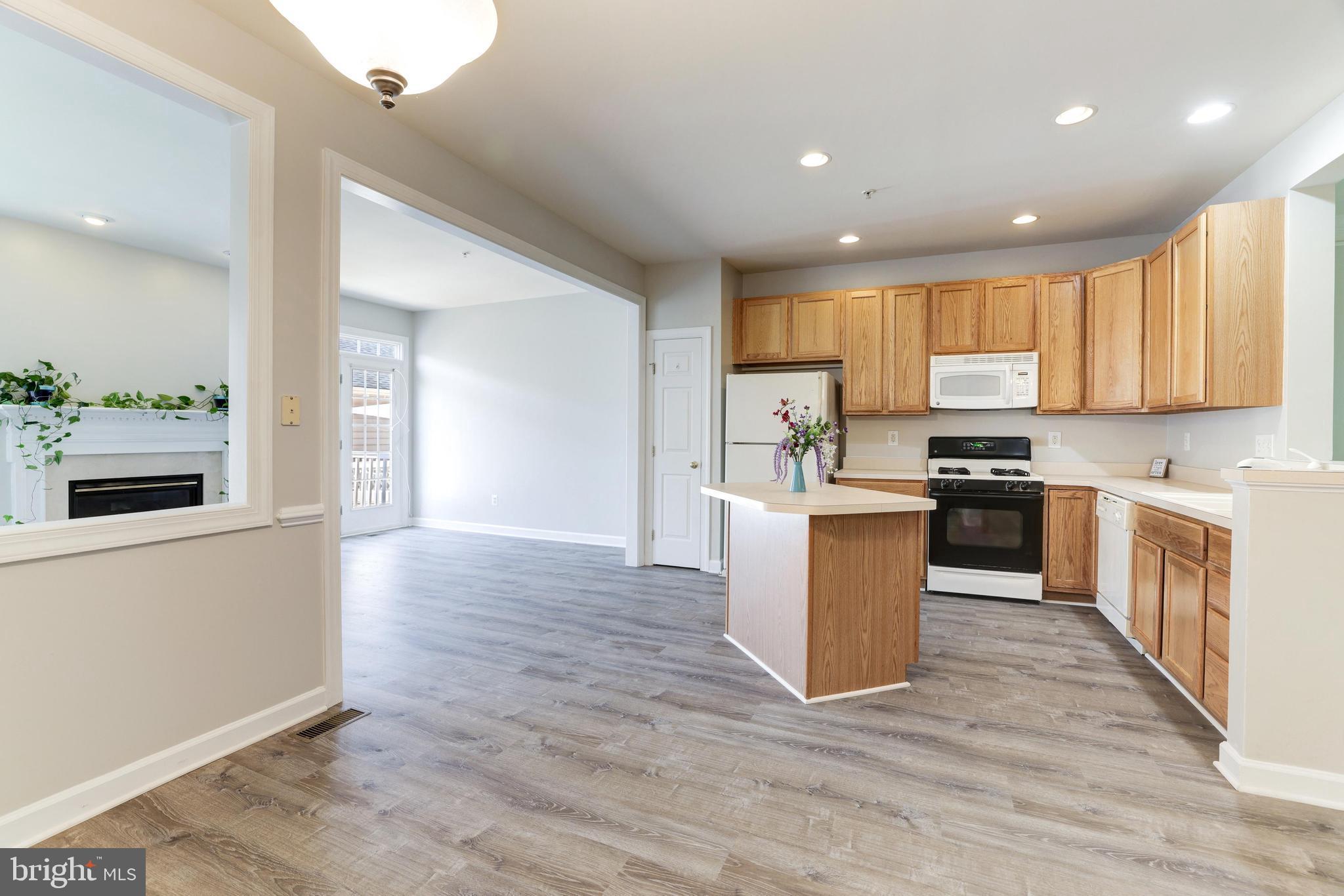 ARORA HILLS - Residential