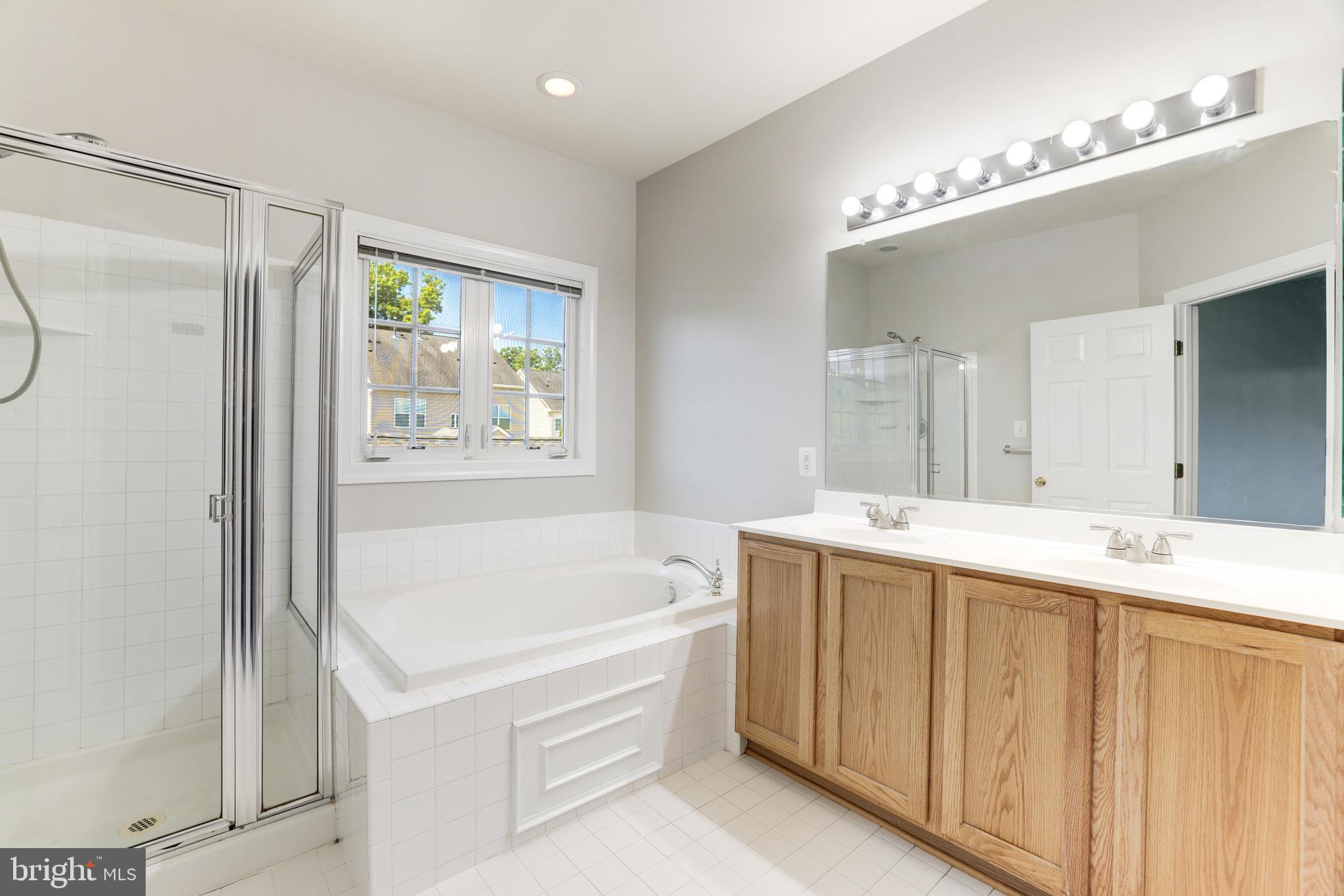 ARORA HILLS - Residential