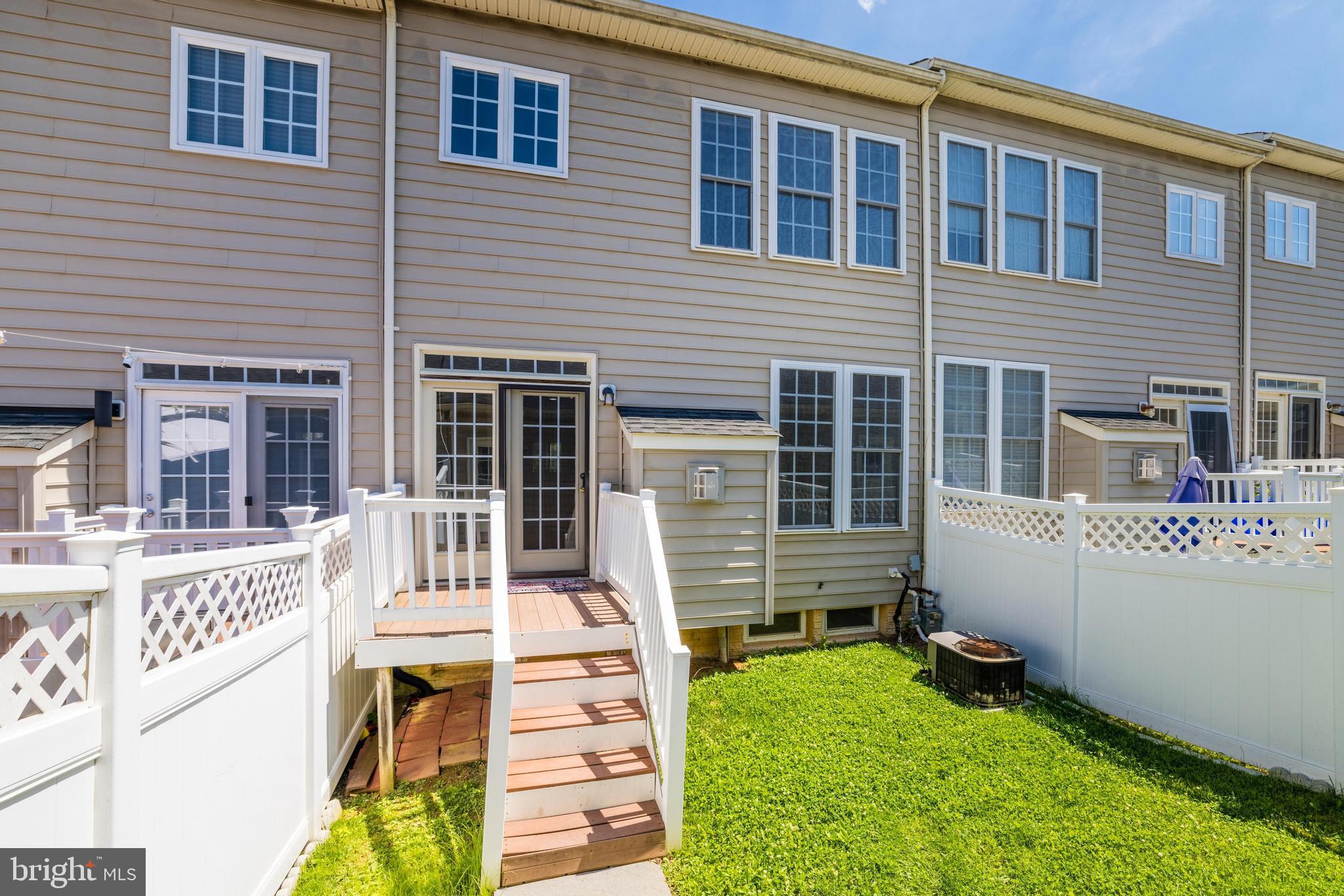 ARORA HILLS - Residential