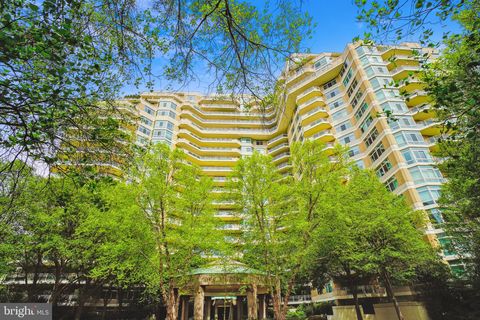 Photo of 5600 Wisconsin Avenue #1-302, CHEVY CHASE, MD 20815 (MLS # MDMC2173356)